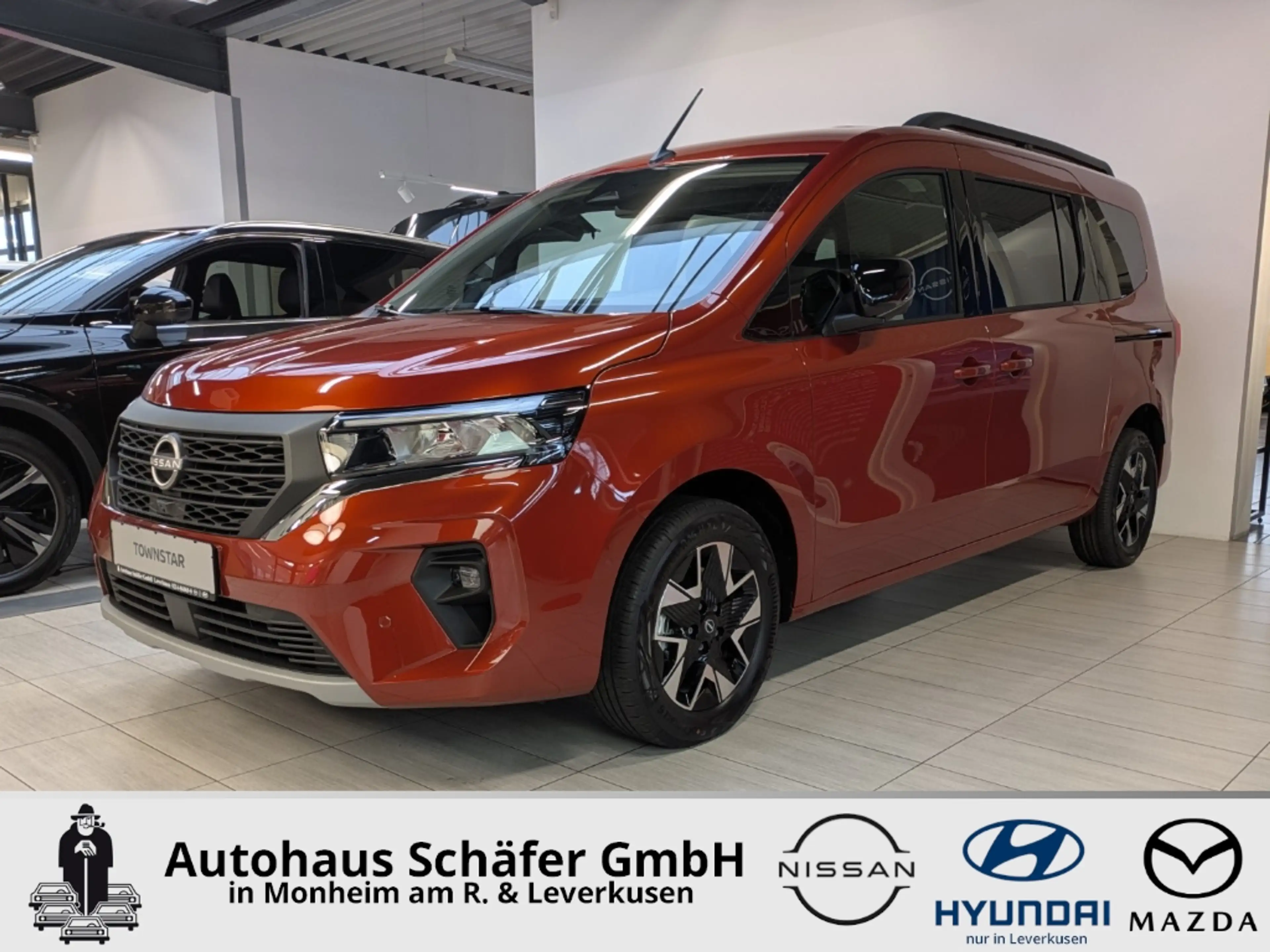 Nissan Townstar Kombi TEKNA L2 DIG-T 130PS AT 2,3t 7-Sitzer Navi D