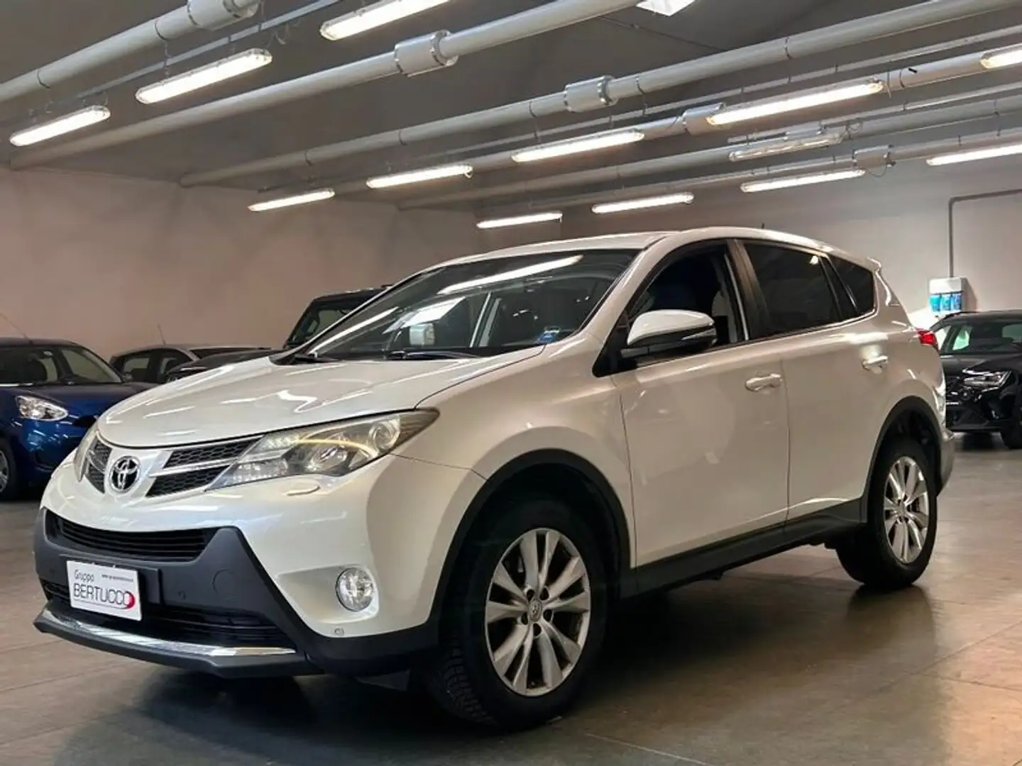 Toyota RAV 4 2.0 D-4D 4WD Lounge Blanc - 2