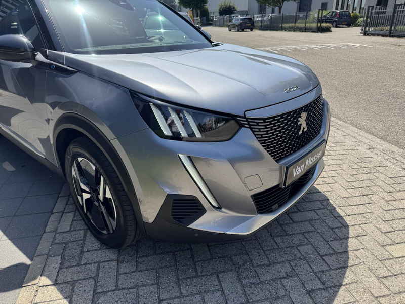 Peugeot e-2008 EV GT 50 kWh l Panoramisch Schuifdak l Massage — photo 7