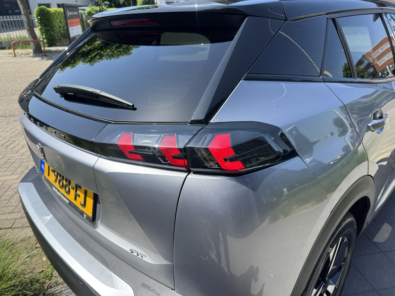 Peugeot e-2008 EV GT 50 kWh l Panoramisch Schuifdak l Massage — photo 12
