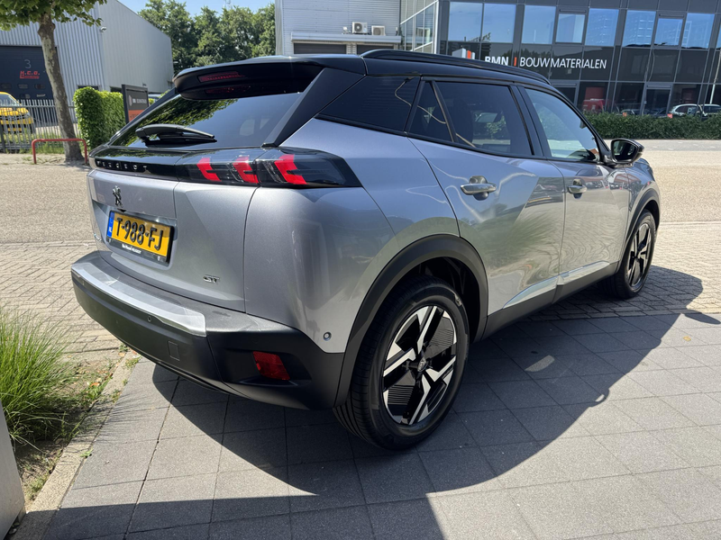Peugeot e-2008 EV GT 50 kWh l Panoramisch Schuifdak l Massage — photo 5