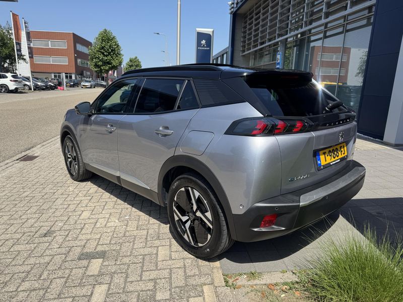 Peugeot e-2008 EV GT 50 kWh l Panoramisch Schuifdak l Massage — photo 4