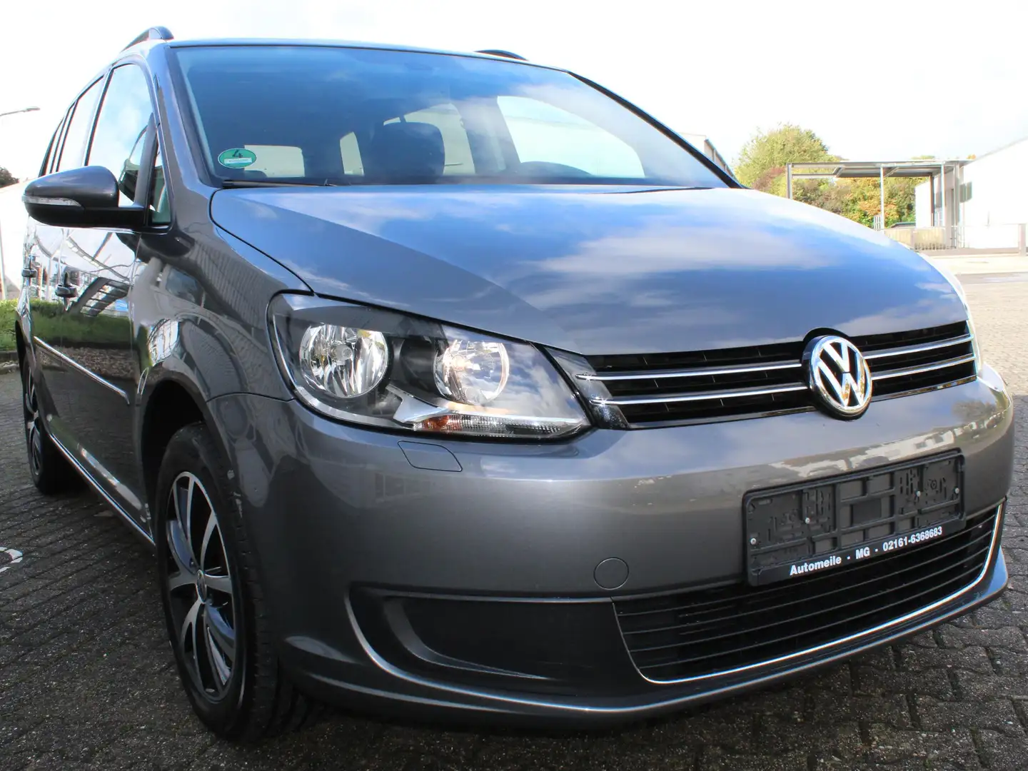 Volkswagen Touran Touran Diesel 2.0 TDI DPF DSG *7.Sitzer*NAVI*AHK Grau - 2