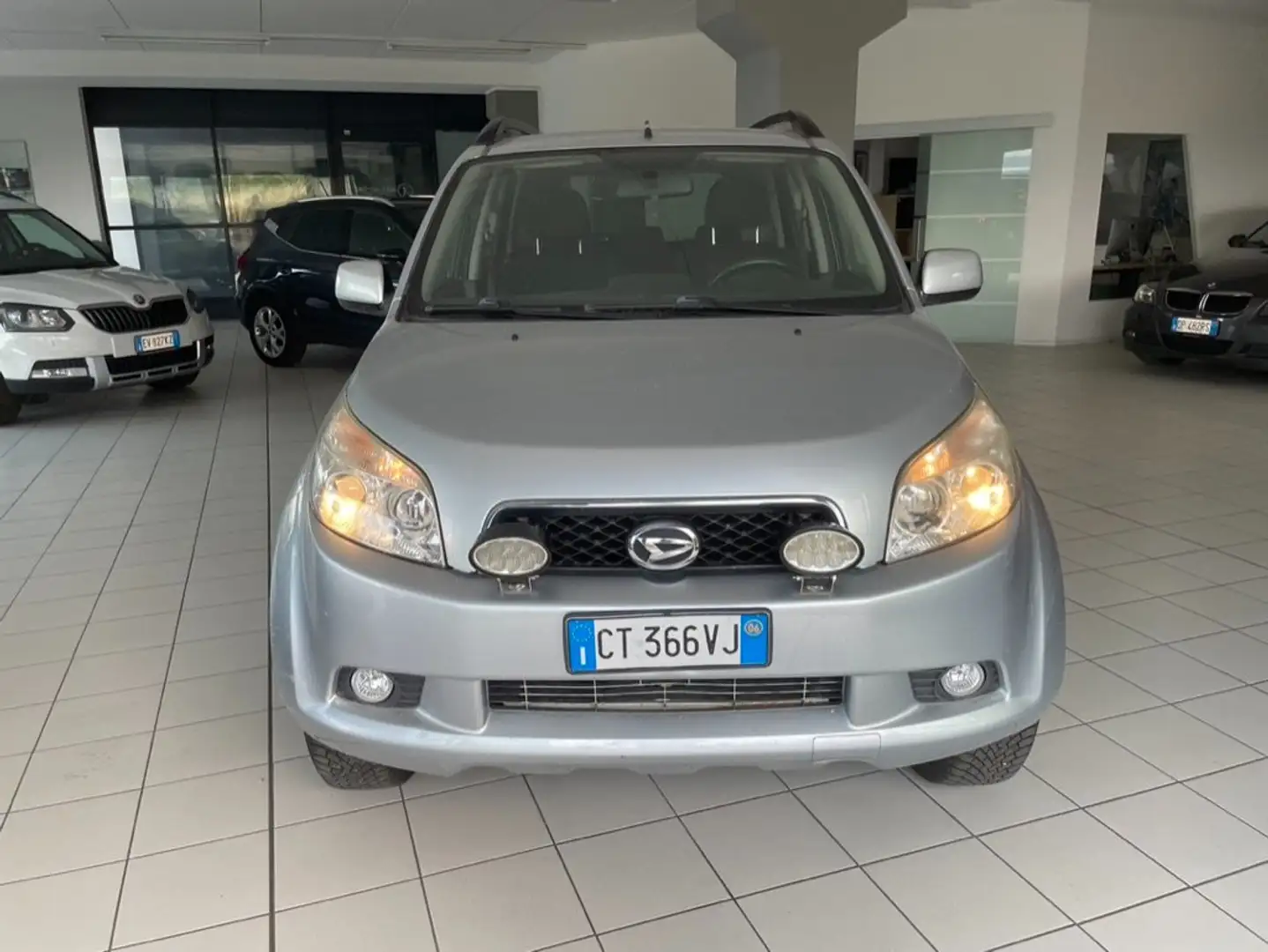 Daihatsu Terios Terios 1.5 SX Grijs - 2