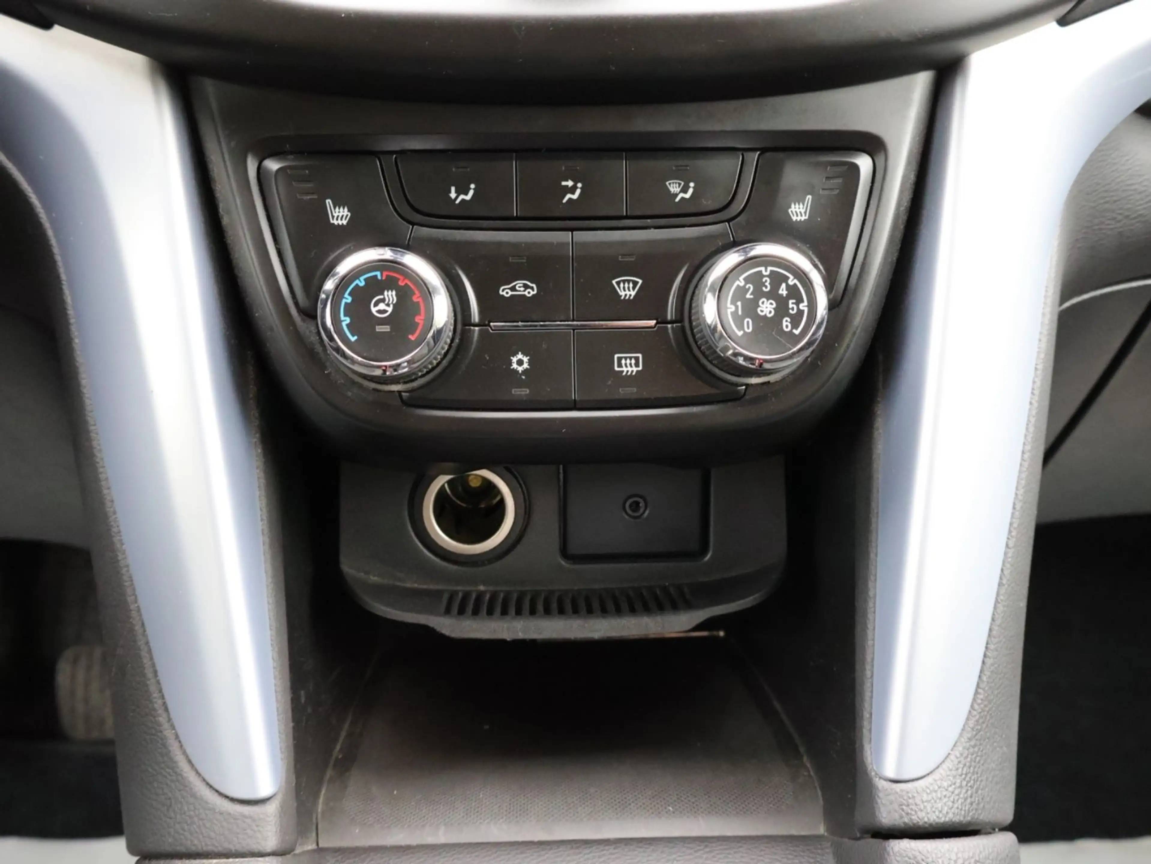 Opel Zafira Tourer Zafira C Tourer Edition 1.4 Turbo Klima-Tempomat — photo 12