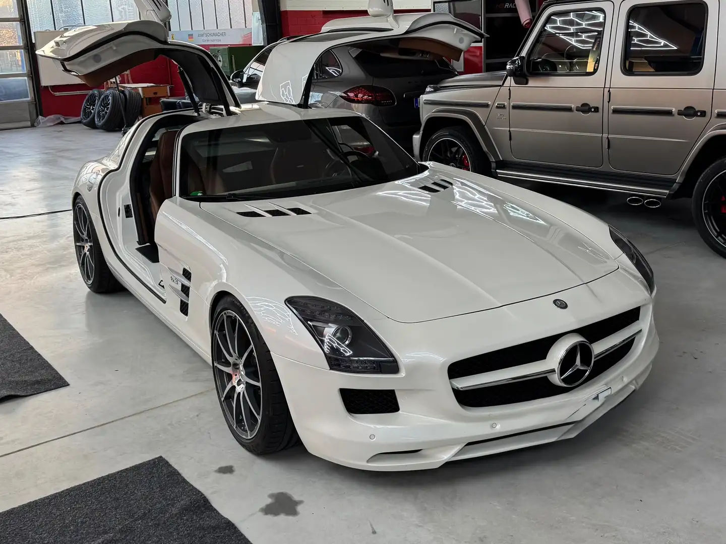 Mercedes-Benz SLS Weiß - 2