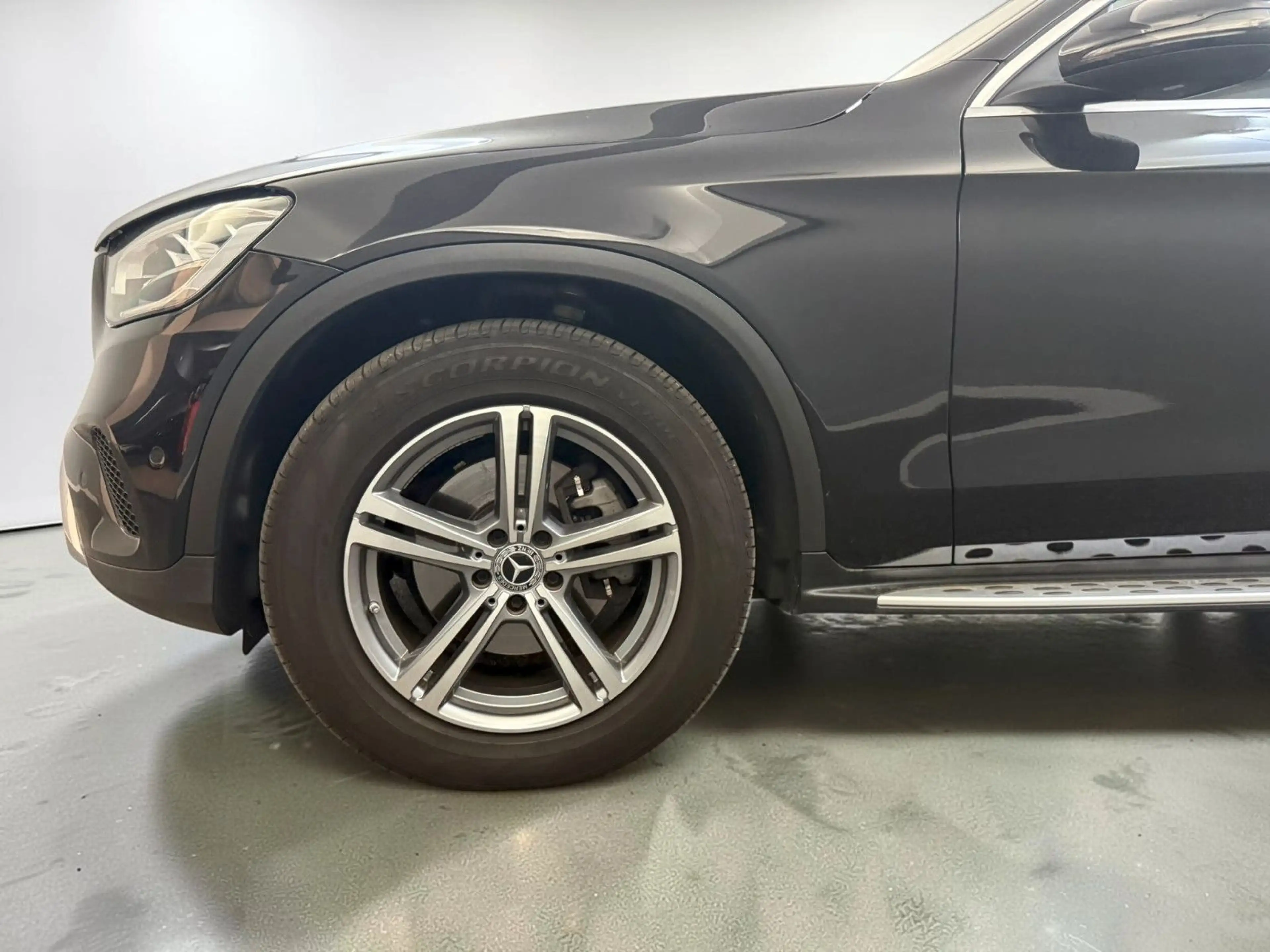 Mercedes-Benz GLC 220 d 4M TRITTBRETT*WIDE*AHK*LED*CARPLAY*TOP — photo 4