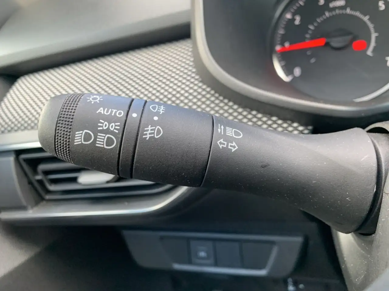 Dacia Jogger 1.0 TCE 100 ECO-G EXTREME LED+KAMERA+LPG, миниатюра 22