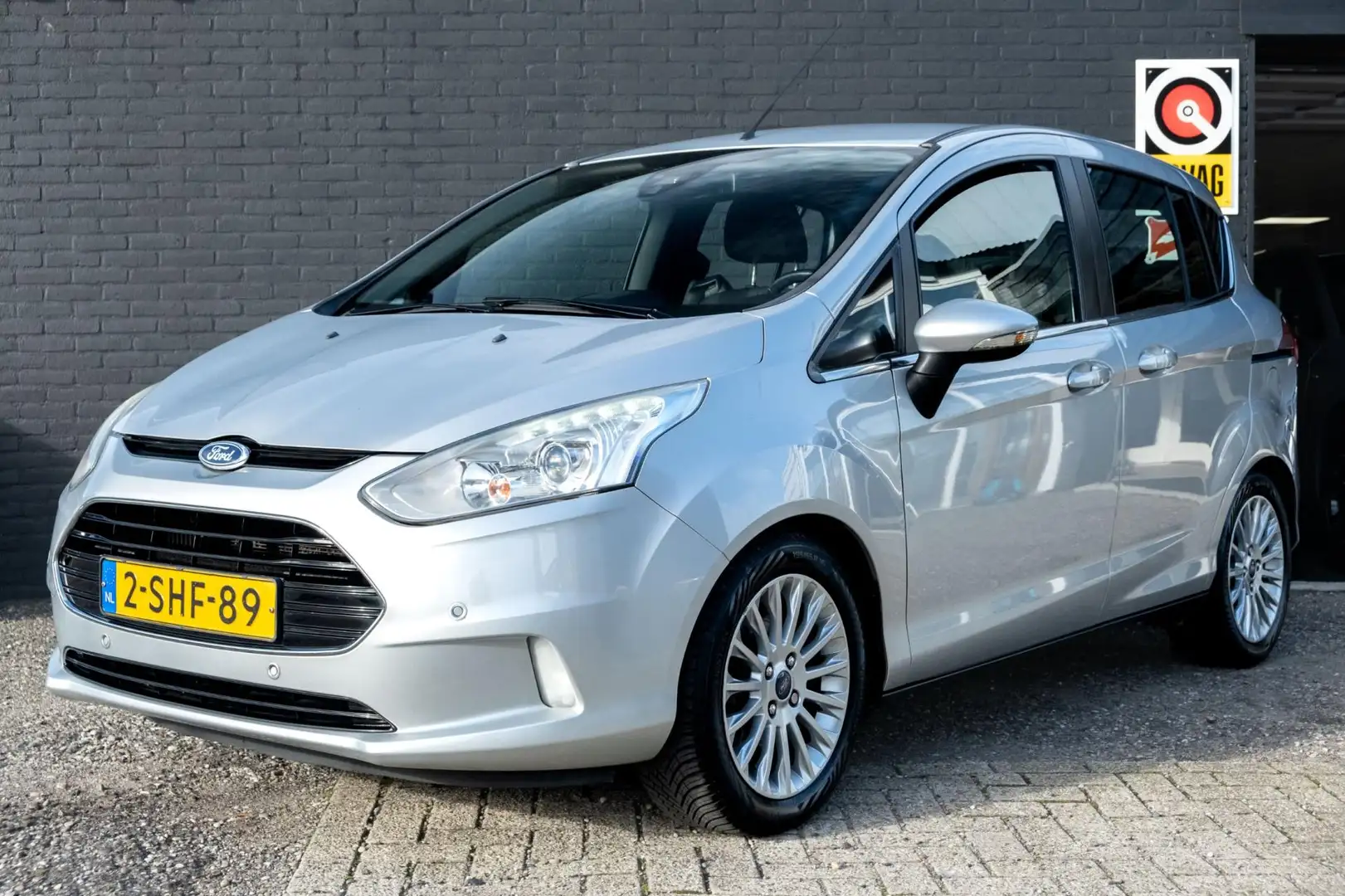 Ford B-Max 1.0 EcoBoost Titanium | Camera | PDC | Trekhaak Gris - 1