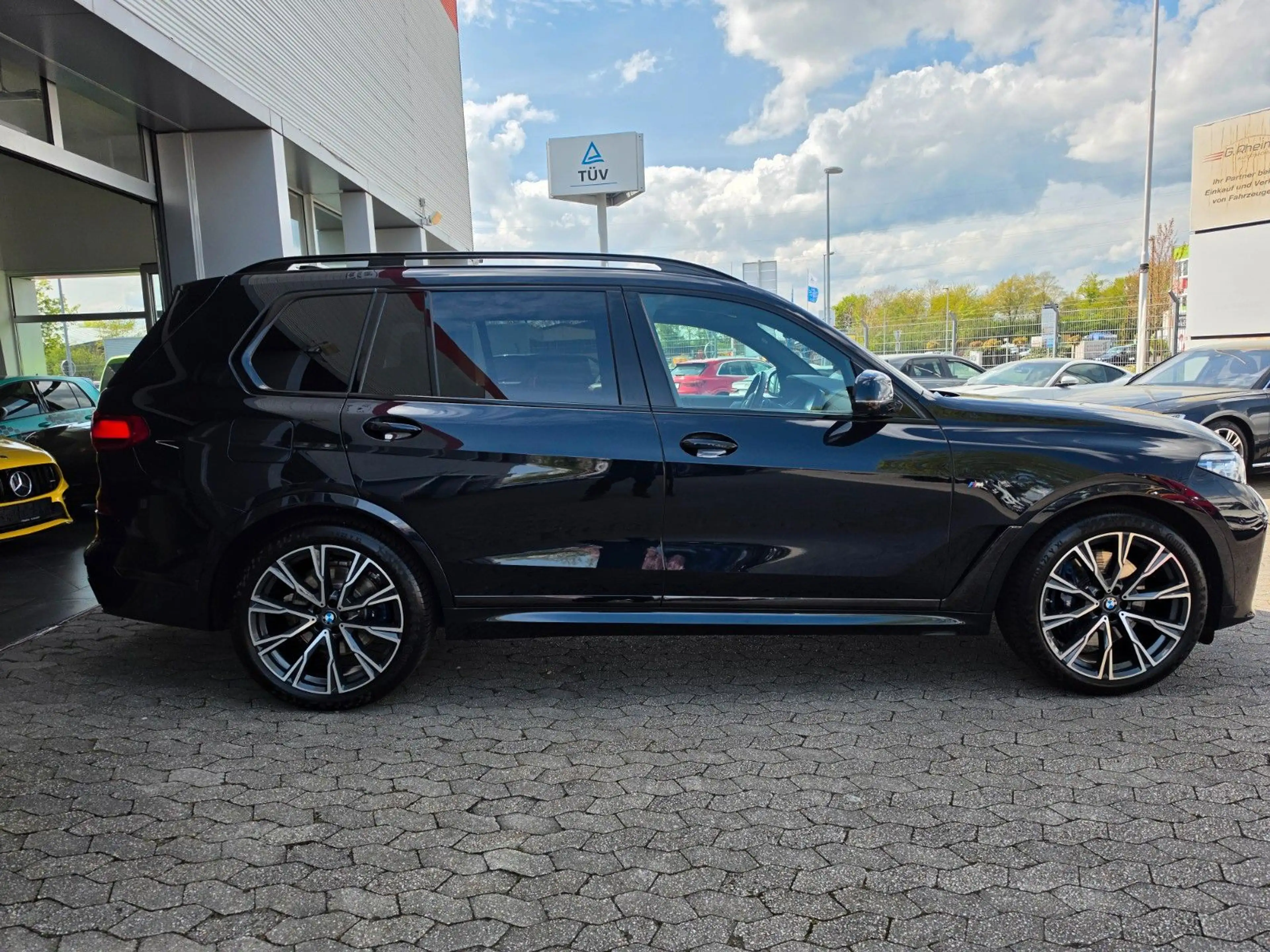 BMW X7 xDrive 30 d M Sport *SkyLounge*H&K*22"*Luft — photo 6