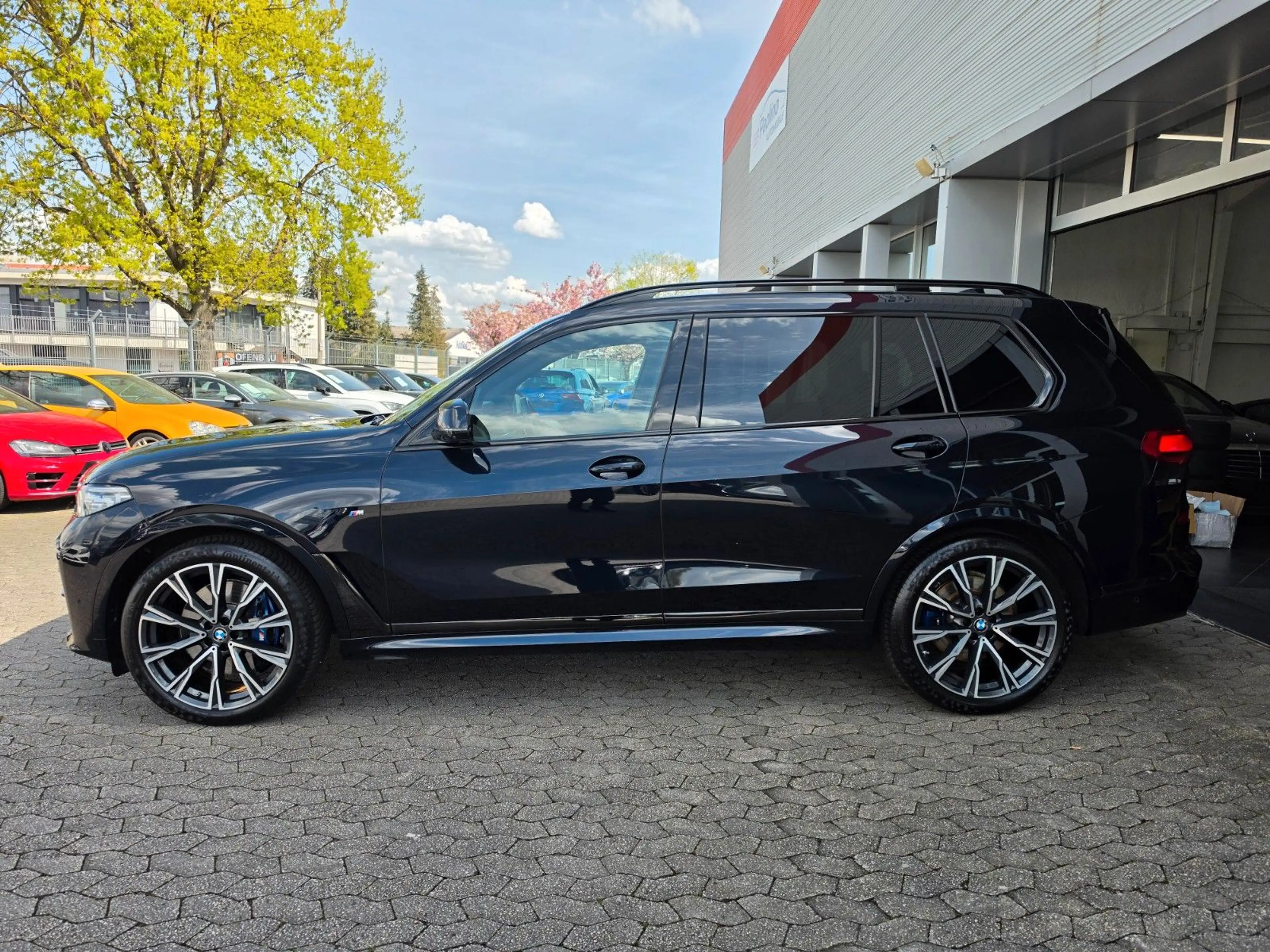 BMW X7 xDrive 30 d M Sport *SkyLounge*H&K*22"*Luft — photo 2