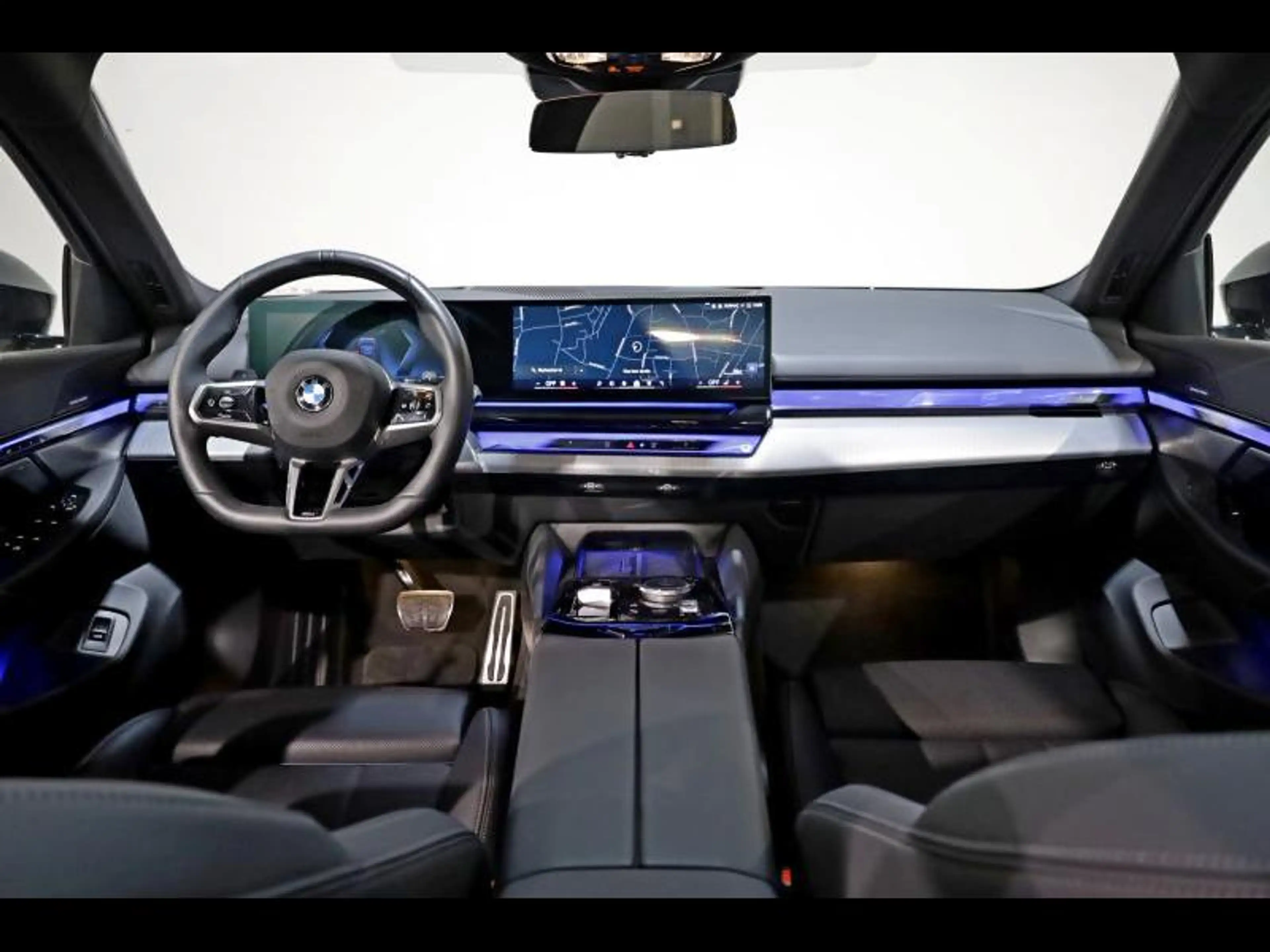 BMW 520 d Touring Kit M Sport — photo 7