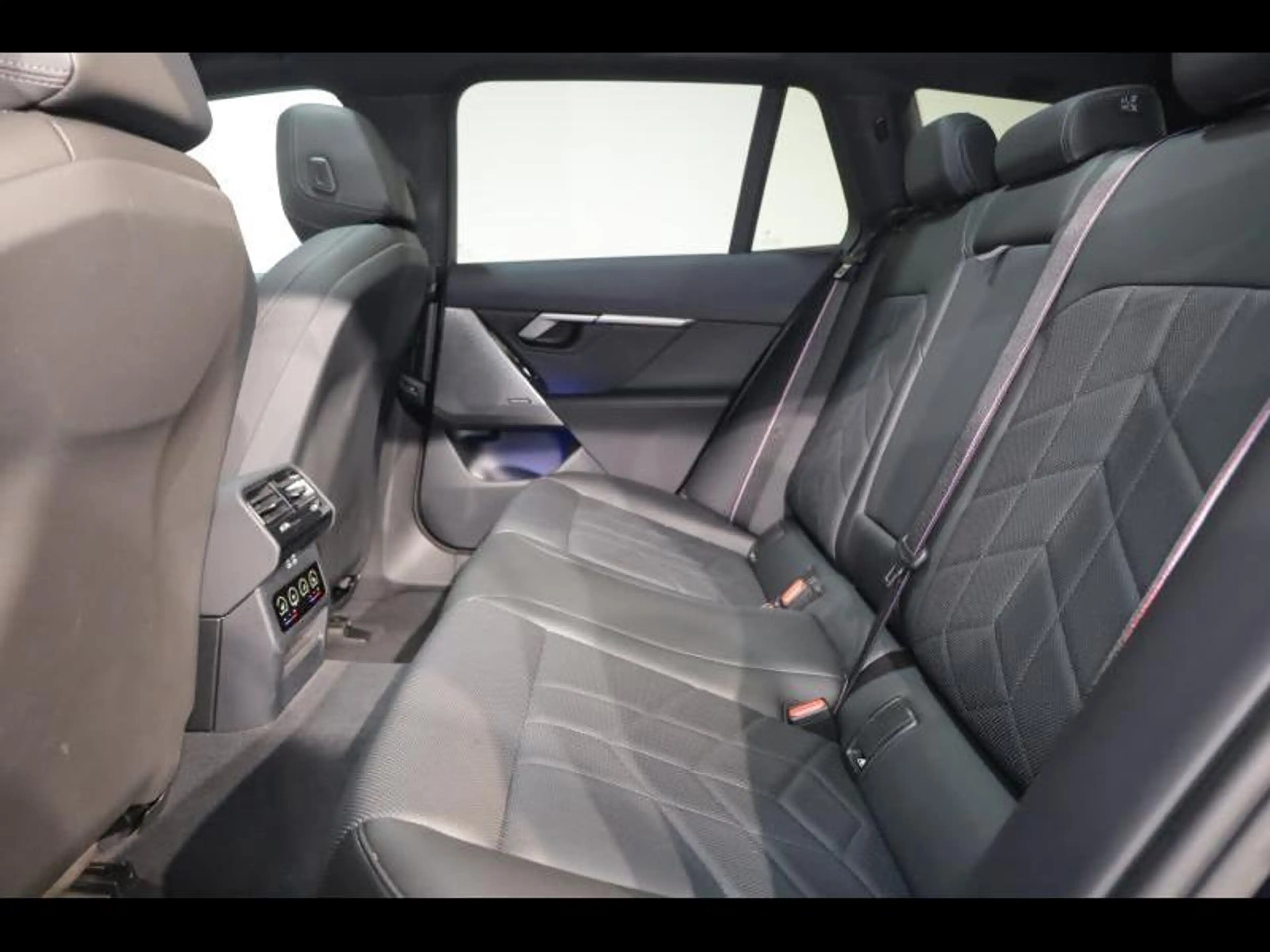 BMW 520 d Touring Kit M Sport — photo 10