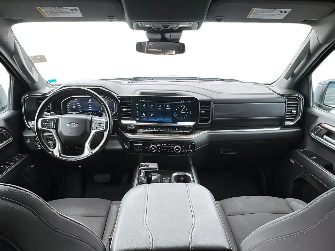 Chevrolet Silverado 1500 снимка Chevrolet Silverado 1500