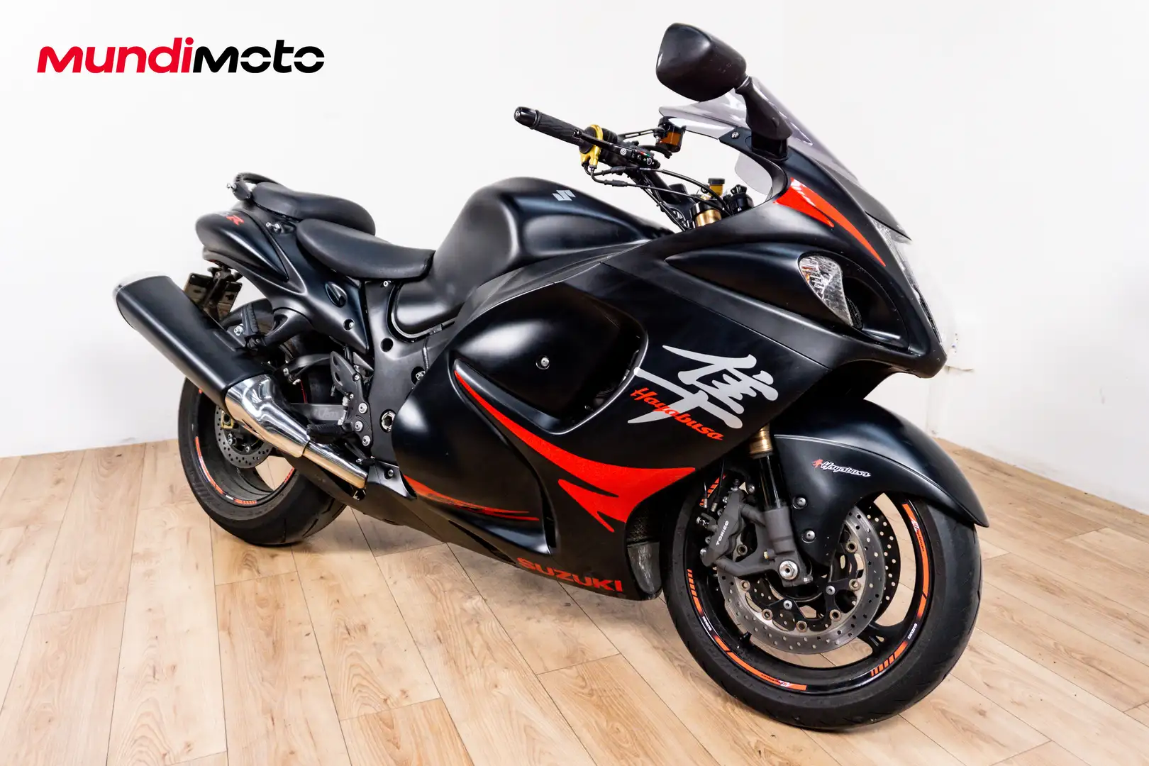 Suzuki GSX 1300 - 2