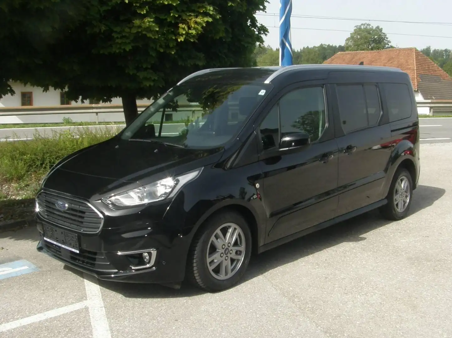 Ford Tourneo Connect Titanium L2 Aut, Panorama Schwarz - 1