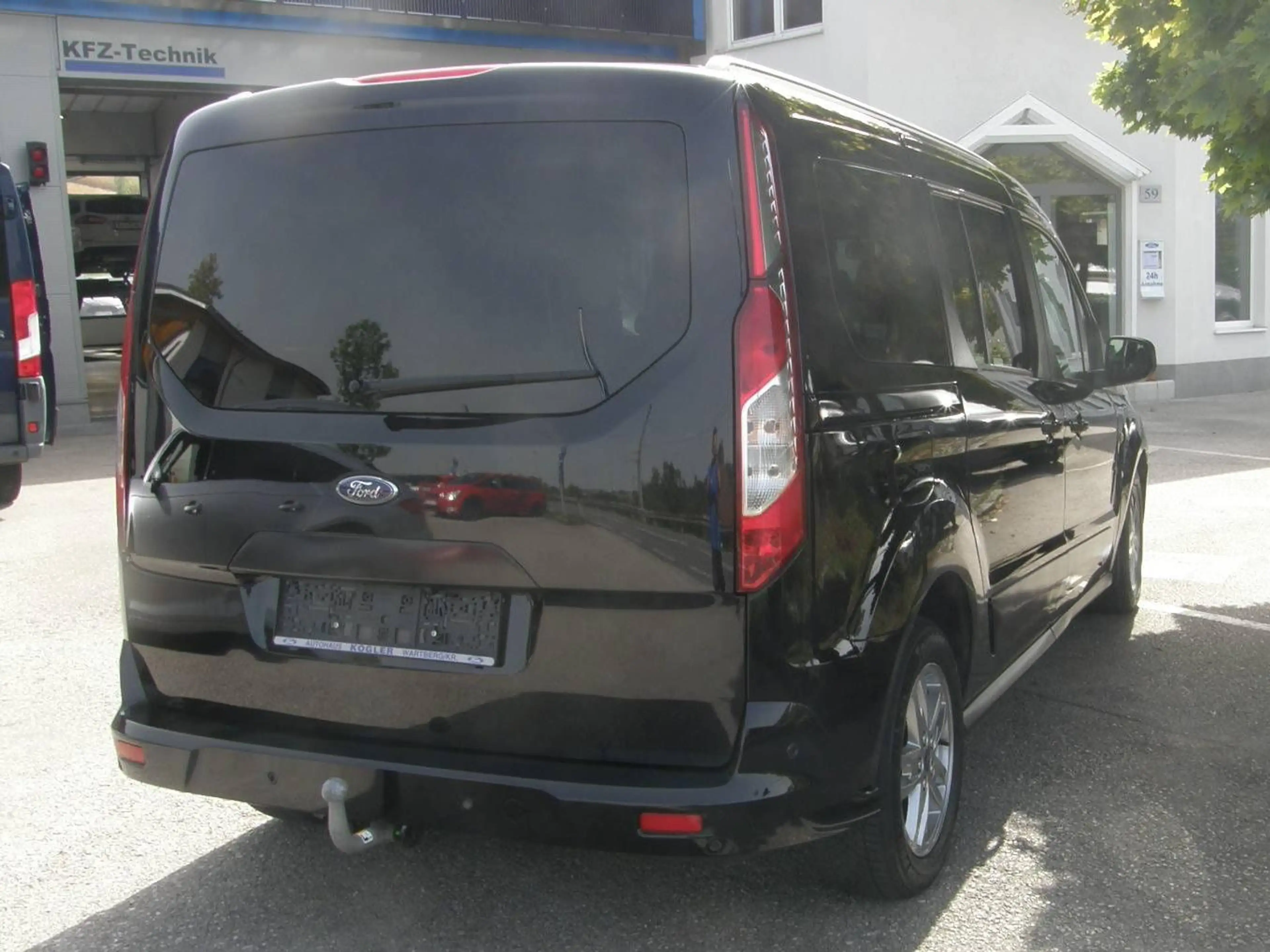 Ford Tourneo Connect Titanium L2 Aut, Panorama — photo 7