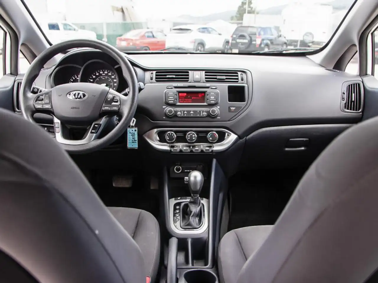 Kia Rio снимка Kia Rio