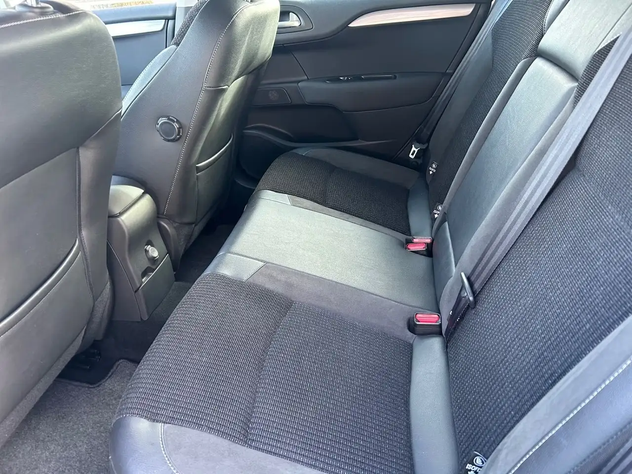 Citroen C4 Berline — photo 11