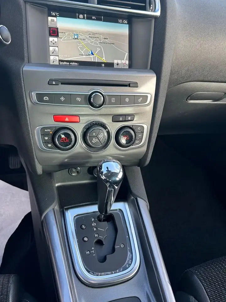 Citroen C4 Berline — photo 8