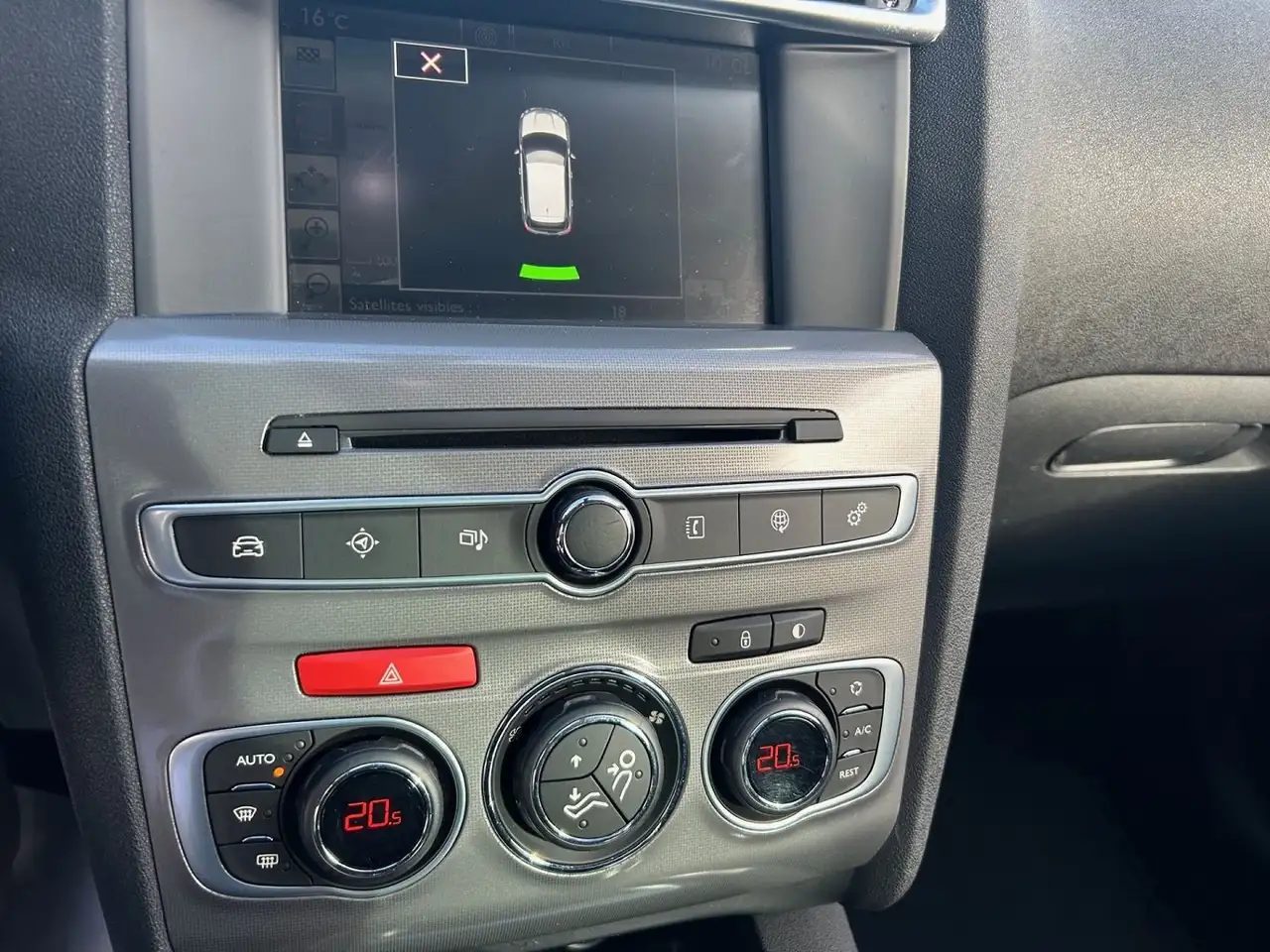 Citroen C4 Berline — photo 9