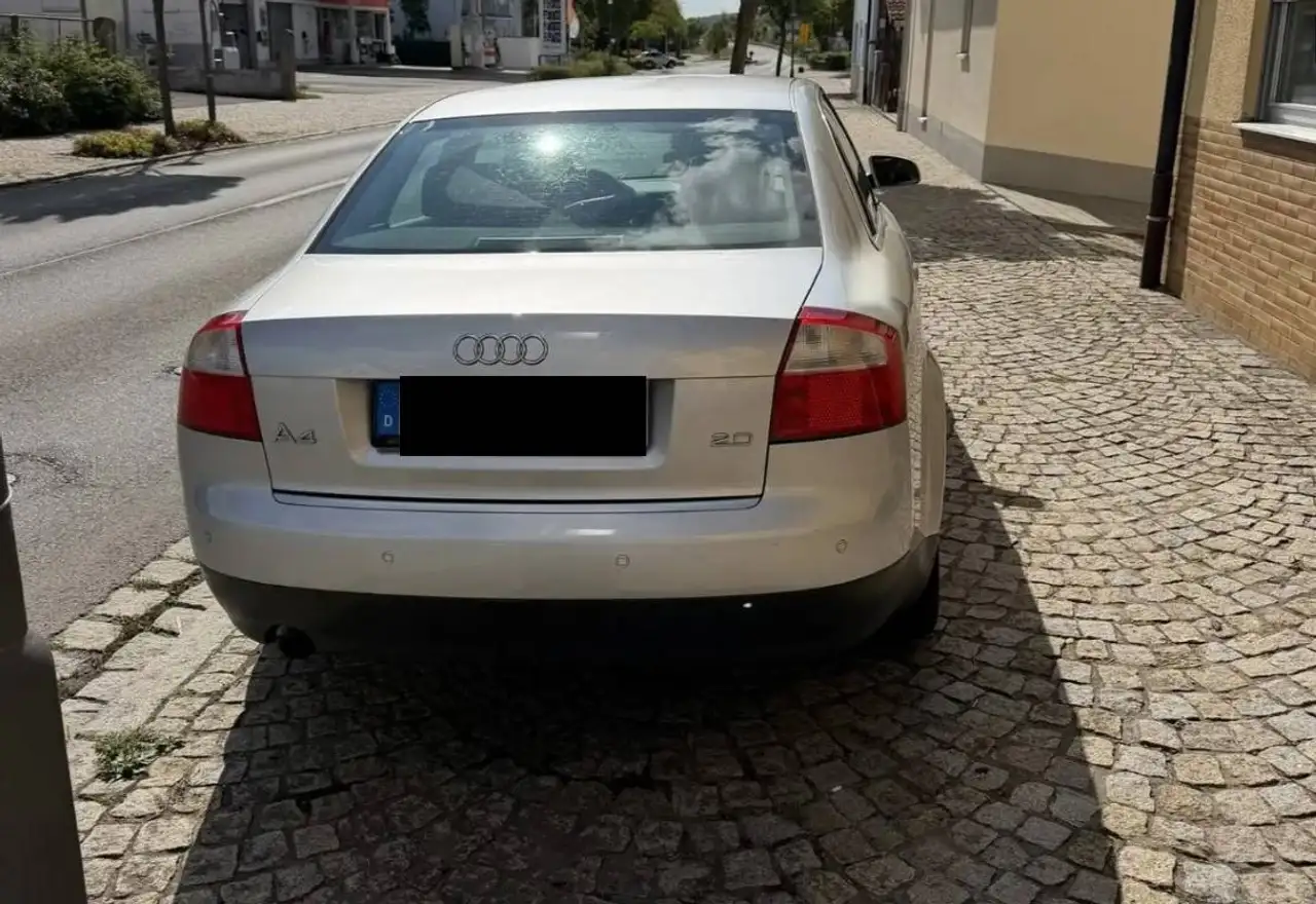 Audi A4 2.0, foto 6