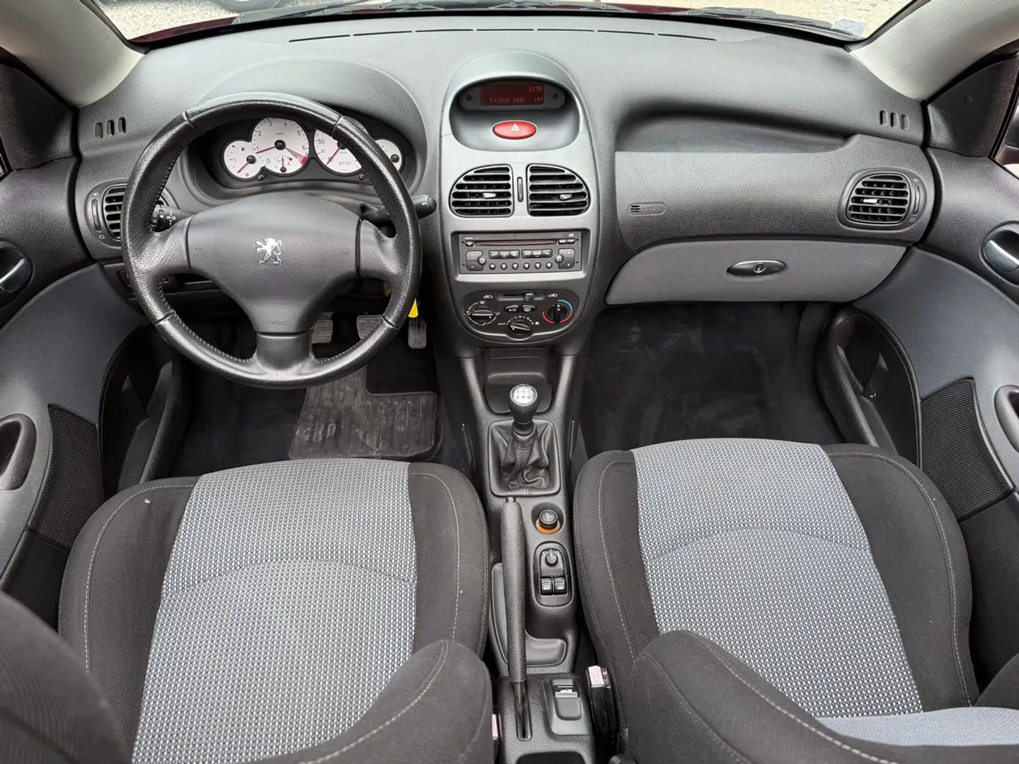 Peugeot 206 CC 1.6i 110cv 1¨re main Rot - 2