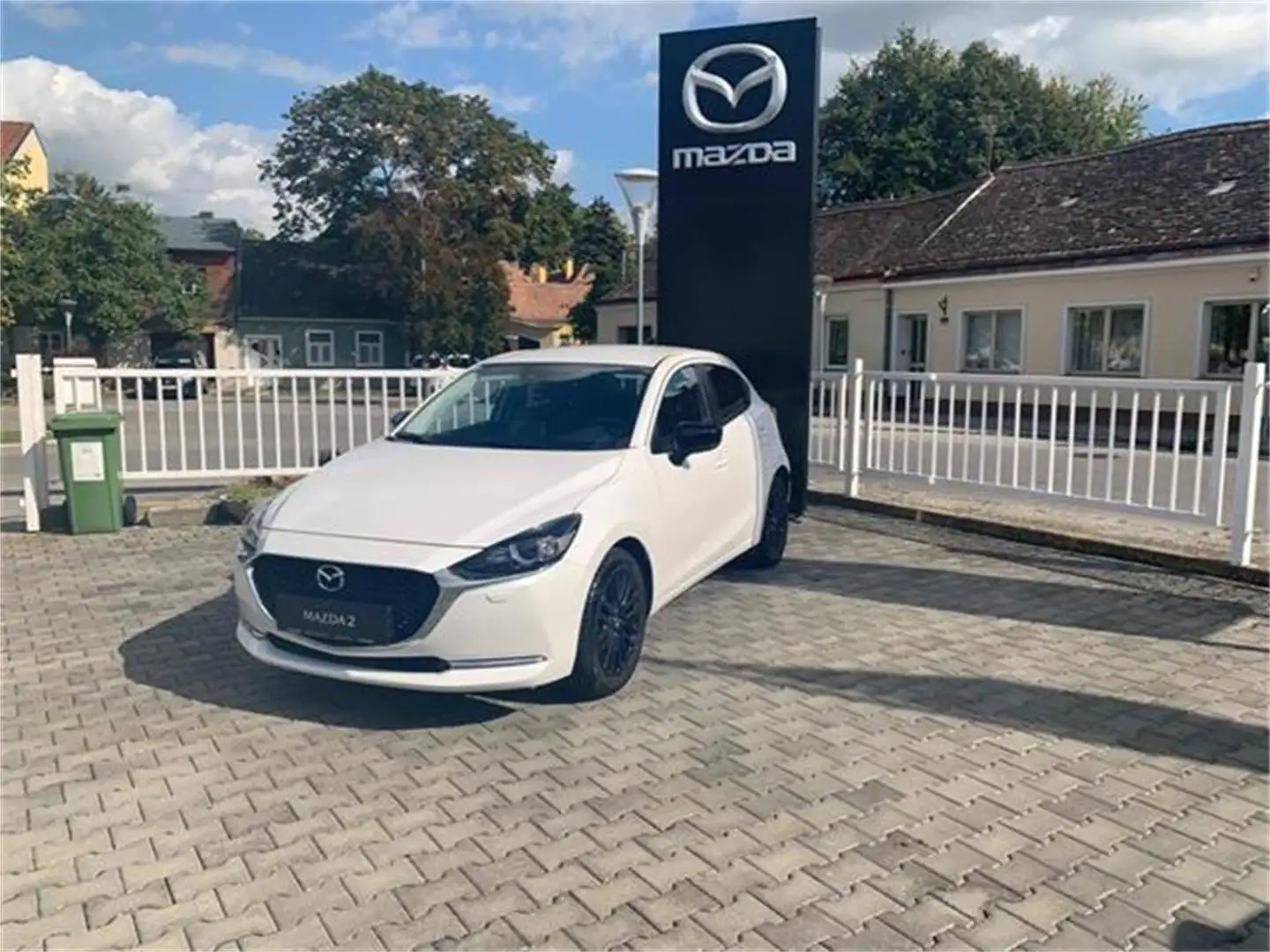 Mazda 2 G90 Homura Weiß - 1