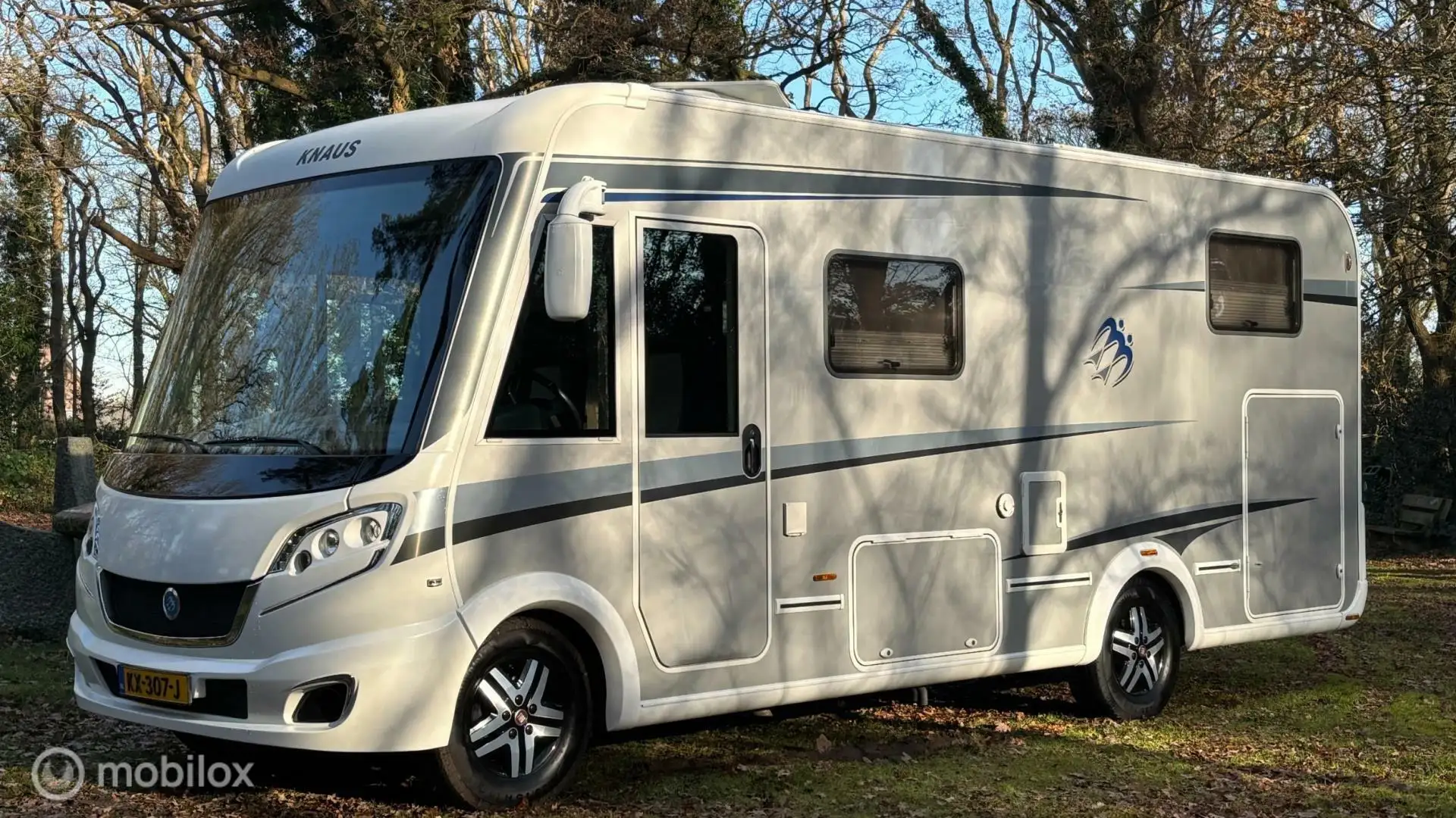 Knaus 650 MEG Sky plus Fiat 2.3 150Pk Automaat | Le Gris - 2