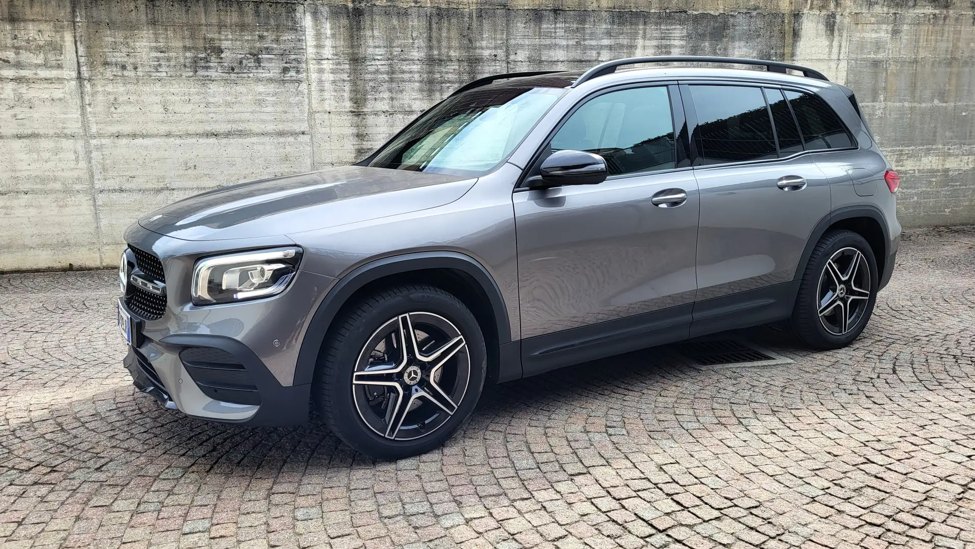 Mercedes-Benz GLB 220 GLB 220 d Premium 4matic auto Grigio - 2