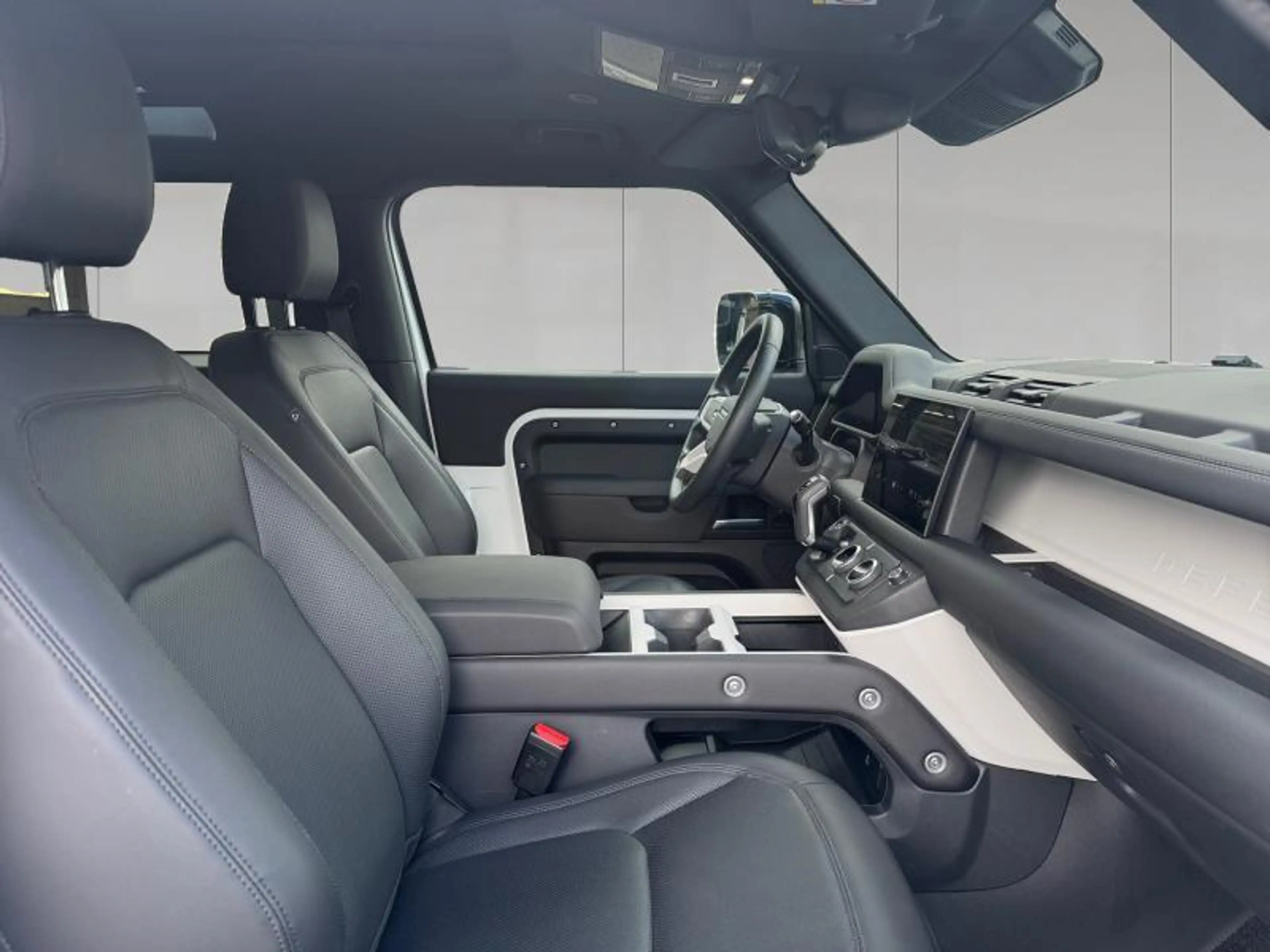 Land Rover Defender 90 D200 FULL OPTIONS Warranty until 02/2030 — photo 3