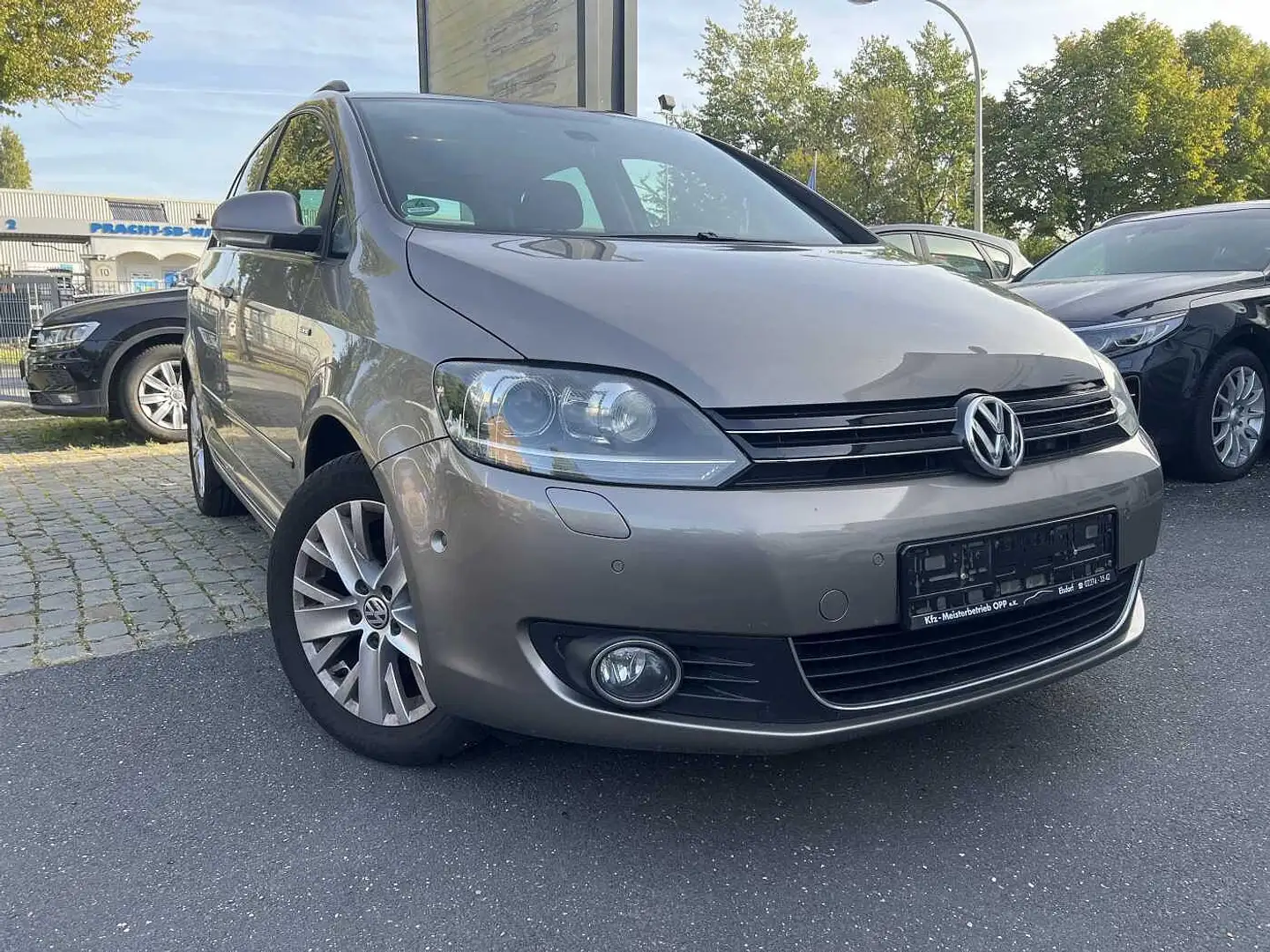 Volkswagen Golf Plus Life Aus Erster Hand 1.2 TSI DSG Automatic Trendli Braun - 1