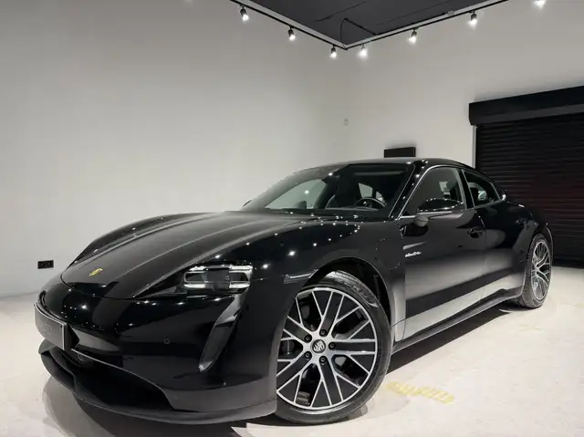 Porsche Taycan 93.4 kWh PERFORMANCE BATTERIE//SPORT CHRONO//PANO