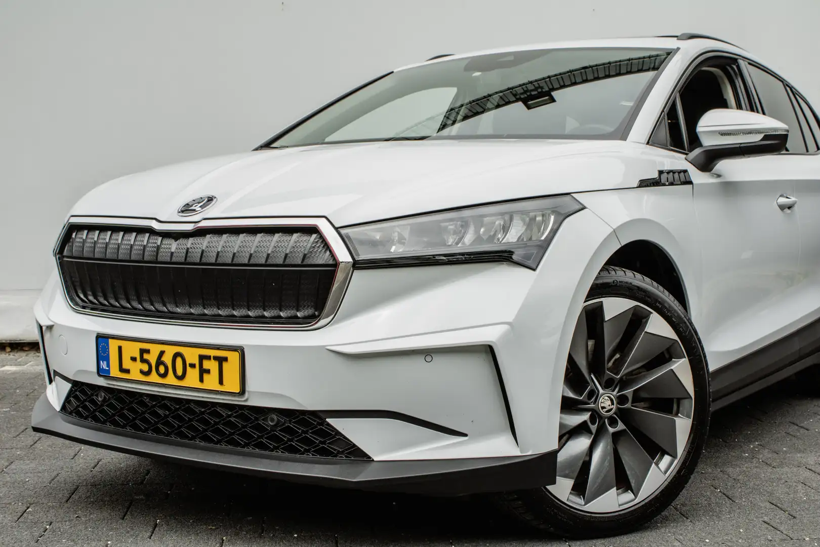 Skoda Enyaq iV 60 Panoramadak/ Navigatie/ Carplay/ Cruise cont Wit - 2