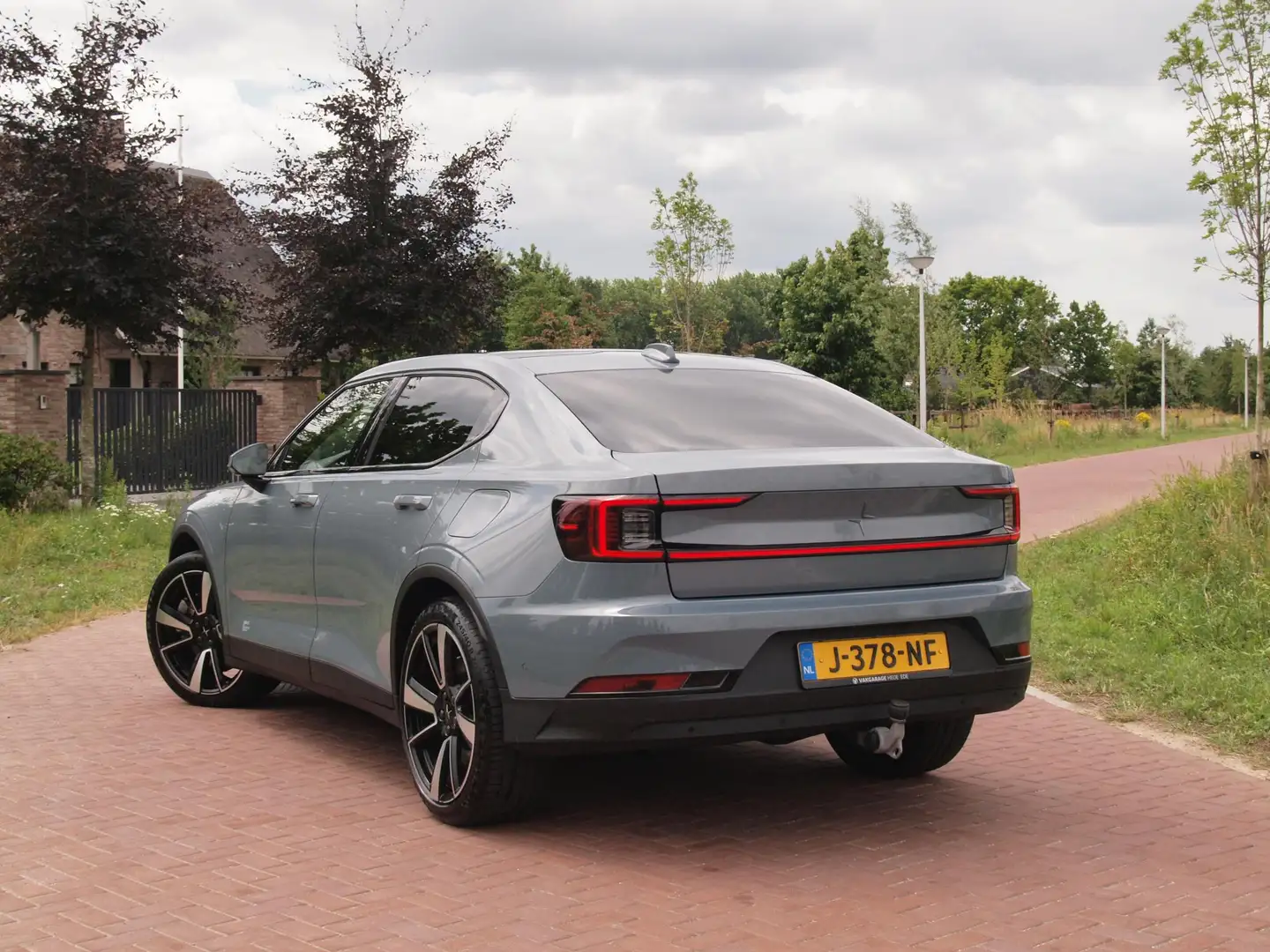 Polestar 2 Long Range Dual Motor Launch Edition 78kWh | 360 C Grijs - 2