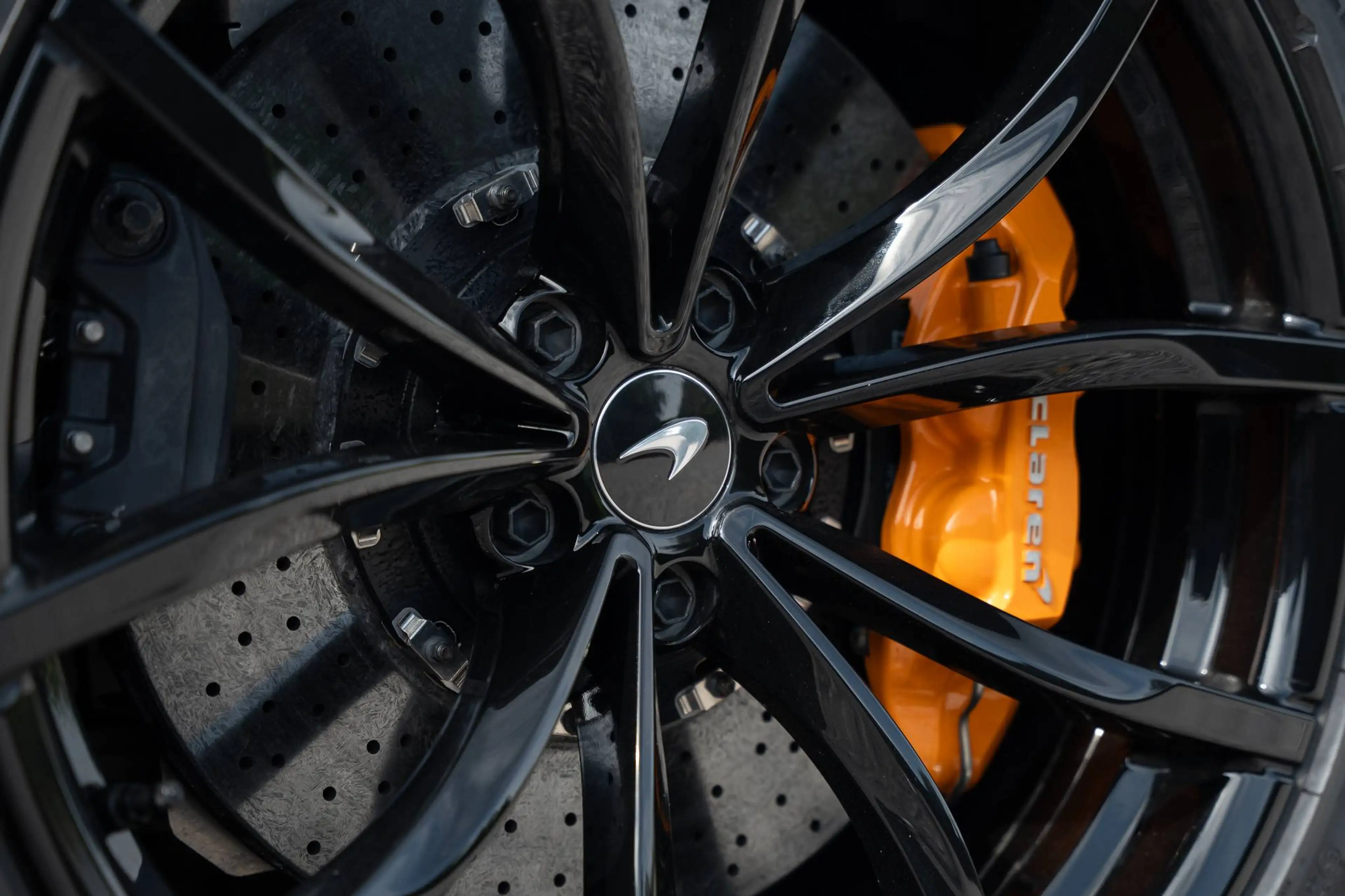 McLaren Artura Spider - 1 Owner — photo 12