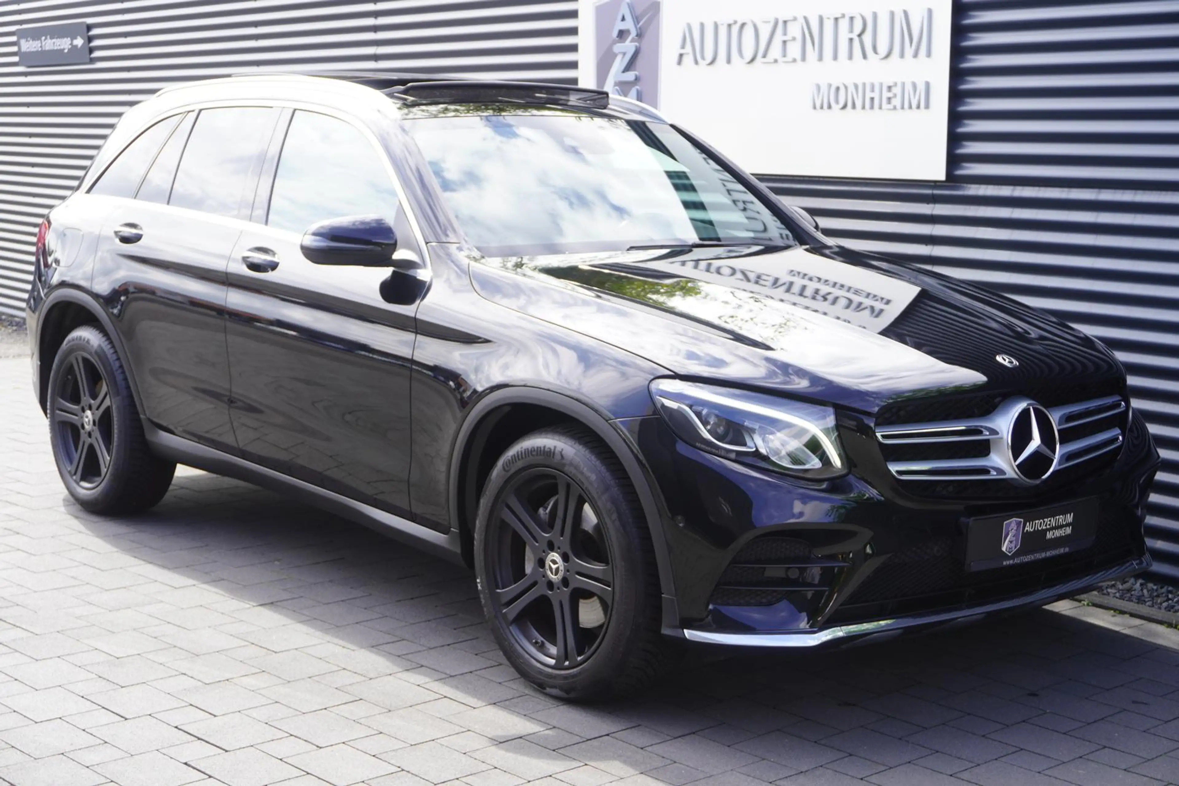 Mercedes-Benz GLC 250 4MATIC|AMG-LINE|PANORAMA|KAMERA|LED|NAVI — photo 3