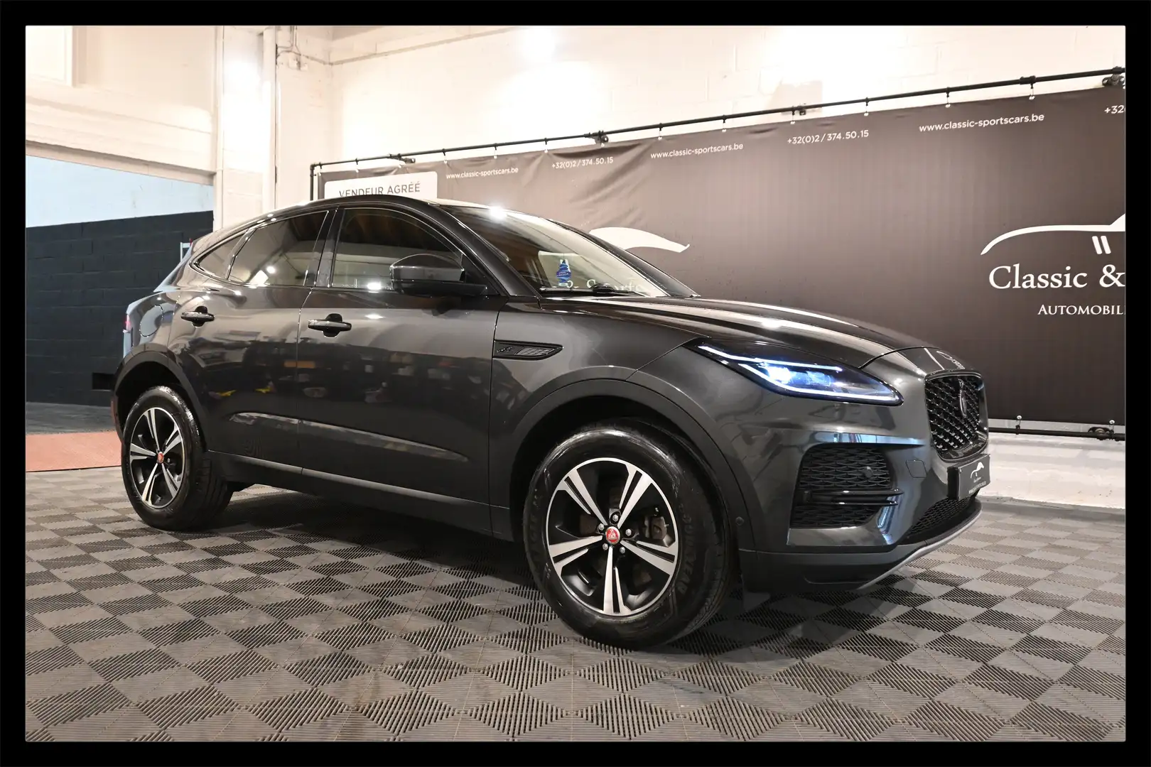 Jaguar E-Pace 2.0 D AWD NEW MODEL / CAMERA 360 / 3D / CARPLAY !! Grijs - 1