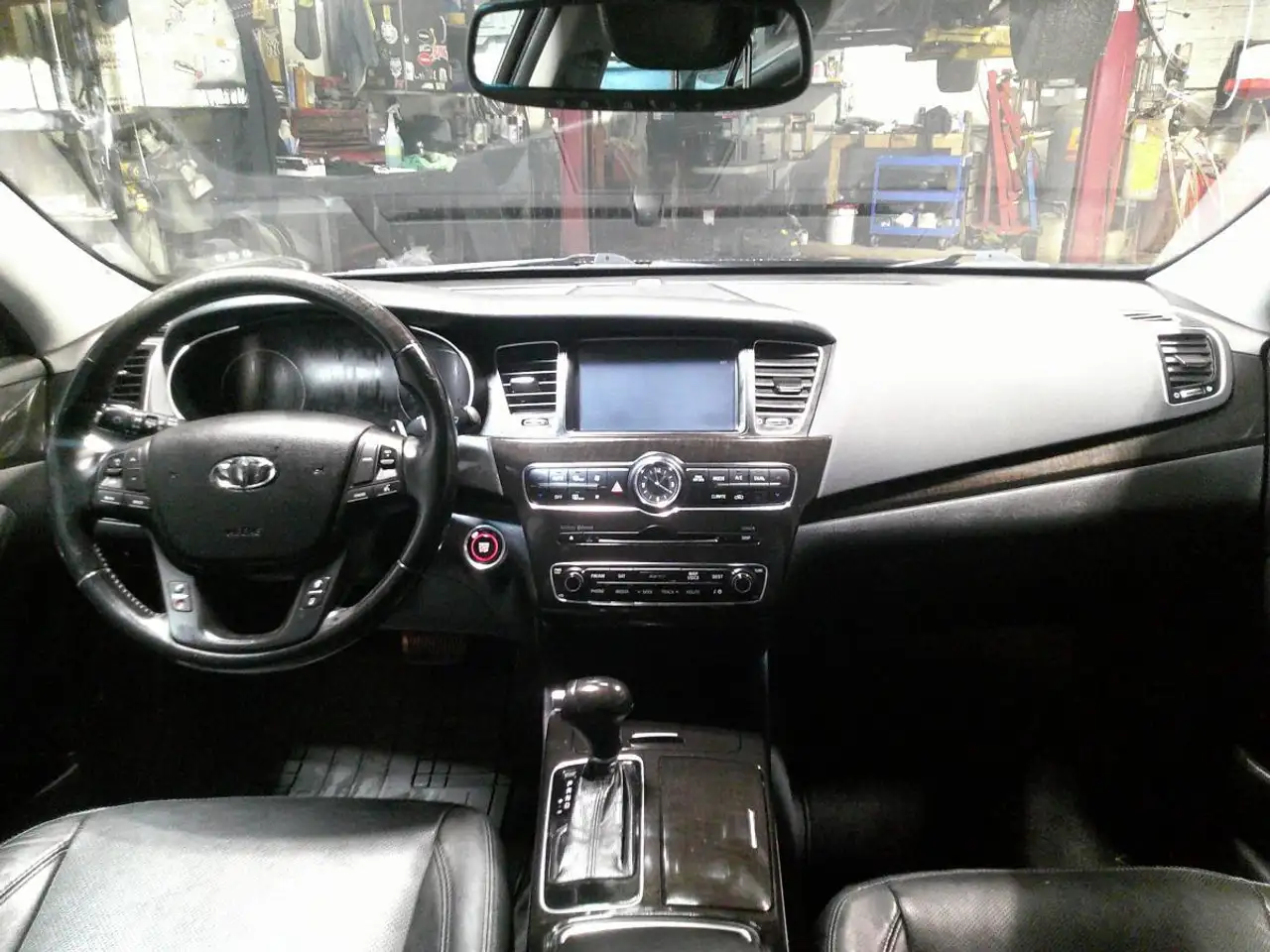 Kia Cadenza снимка Kia Cadenza