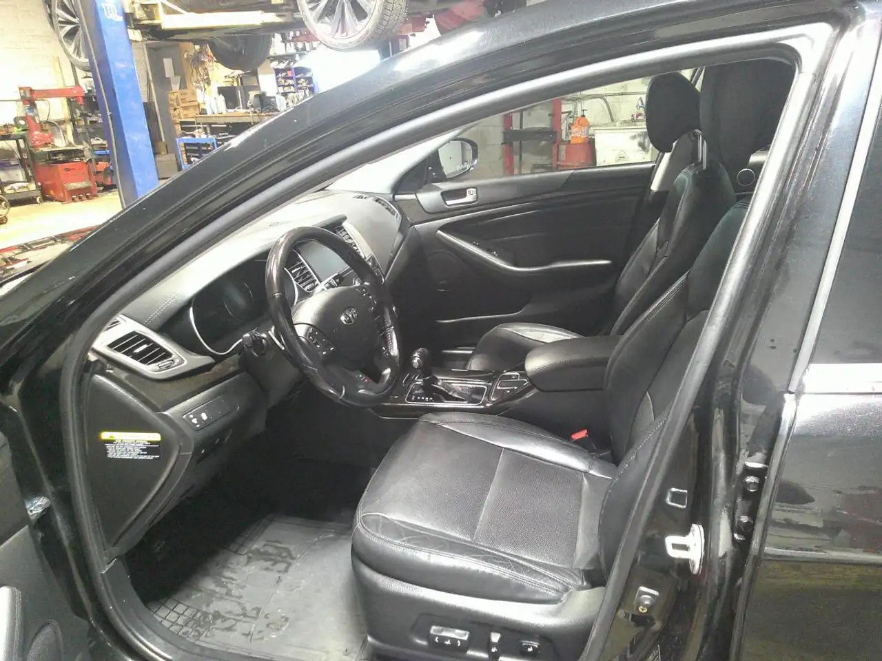Kia Cadenza снимка Kia Cadenza