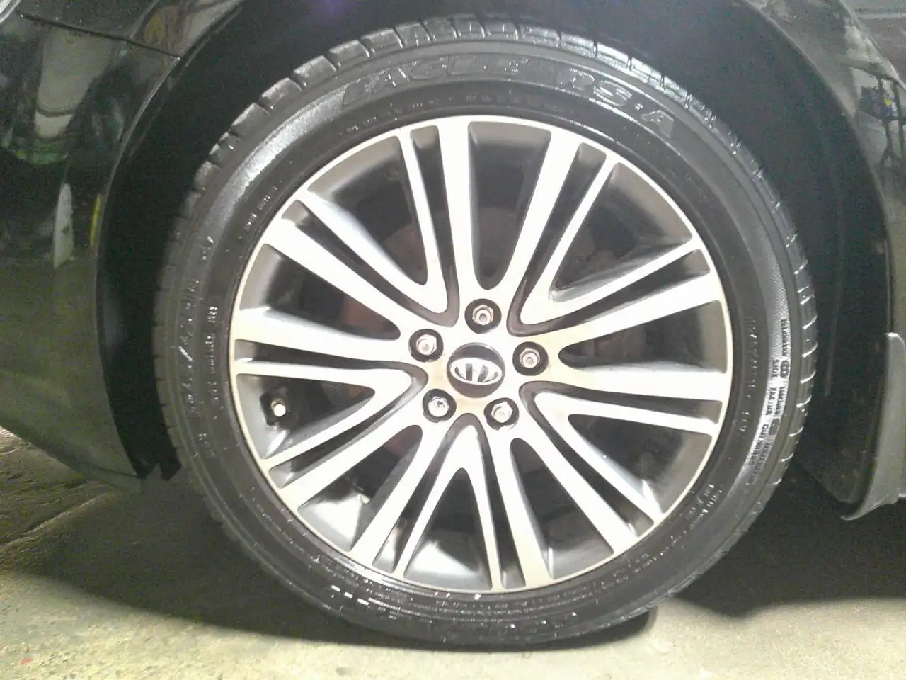 Kia Cadenza снимка Kia Cadenza