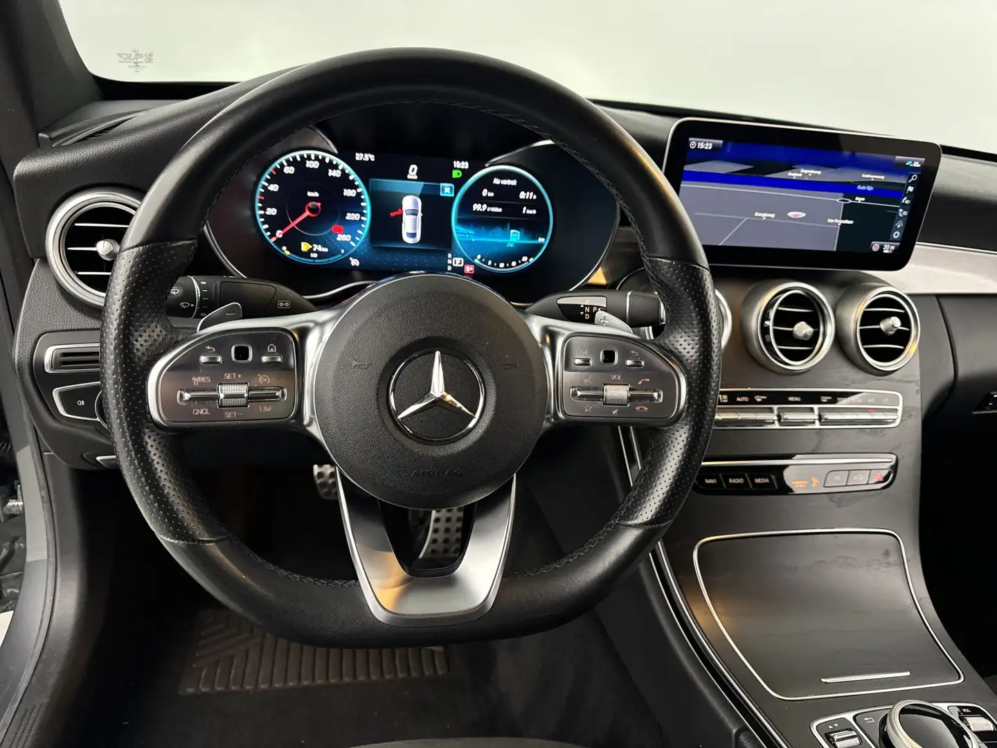 Mercedes-Benz C 180 Coupé AMG /Camera/19'LMV/Dodehoek/Stoelverw. Grijs - 2