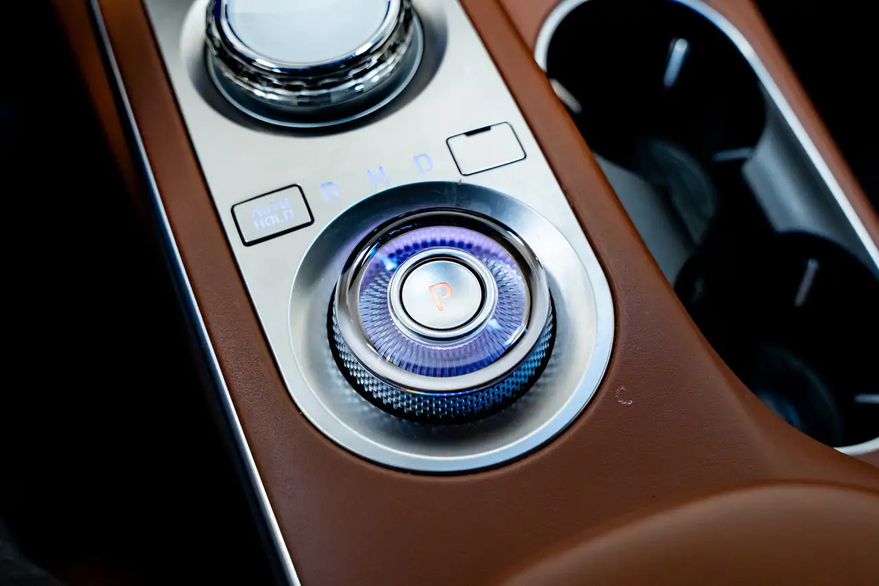 Genesis GV70 снимка Genesis GV70