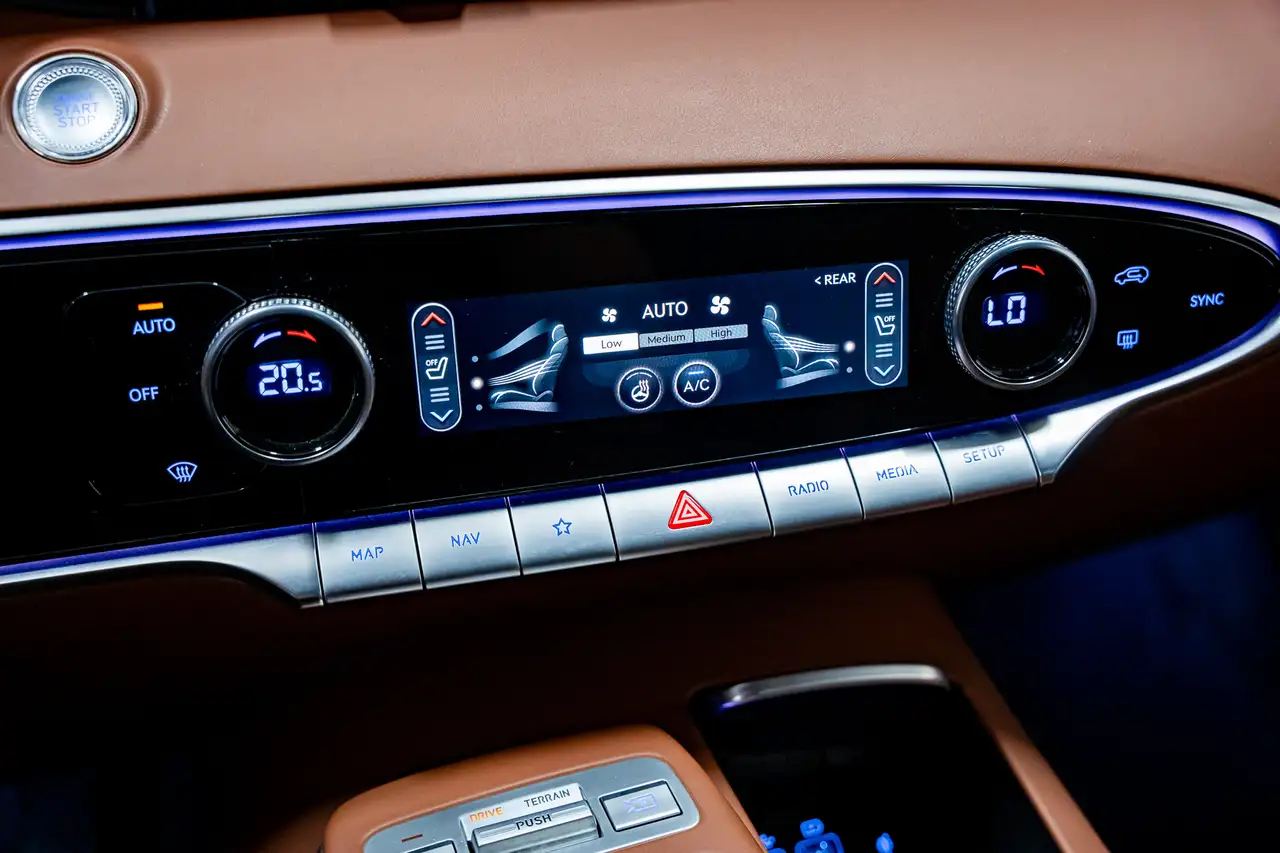 Genesis GV70 снимка Genesis GV70