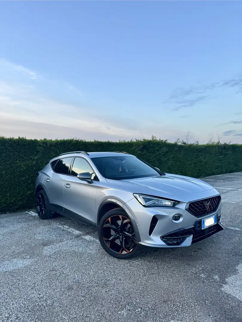 CUPRA Formentor VZ5 1.4 Hybrid VZ dsg 245cv Plateado - 1