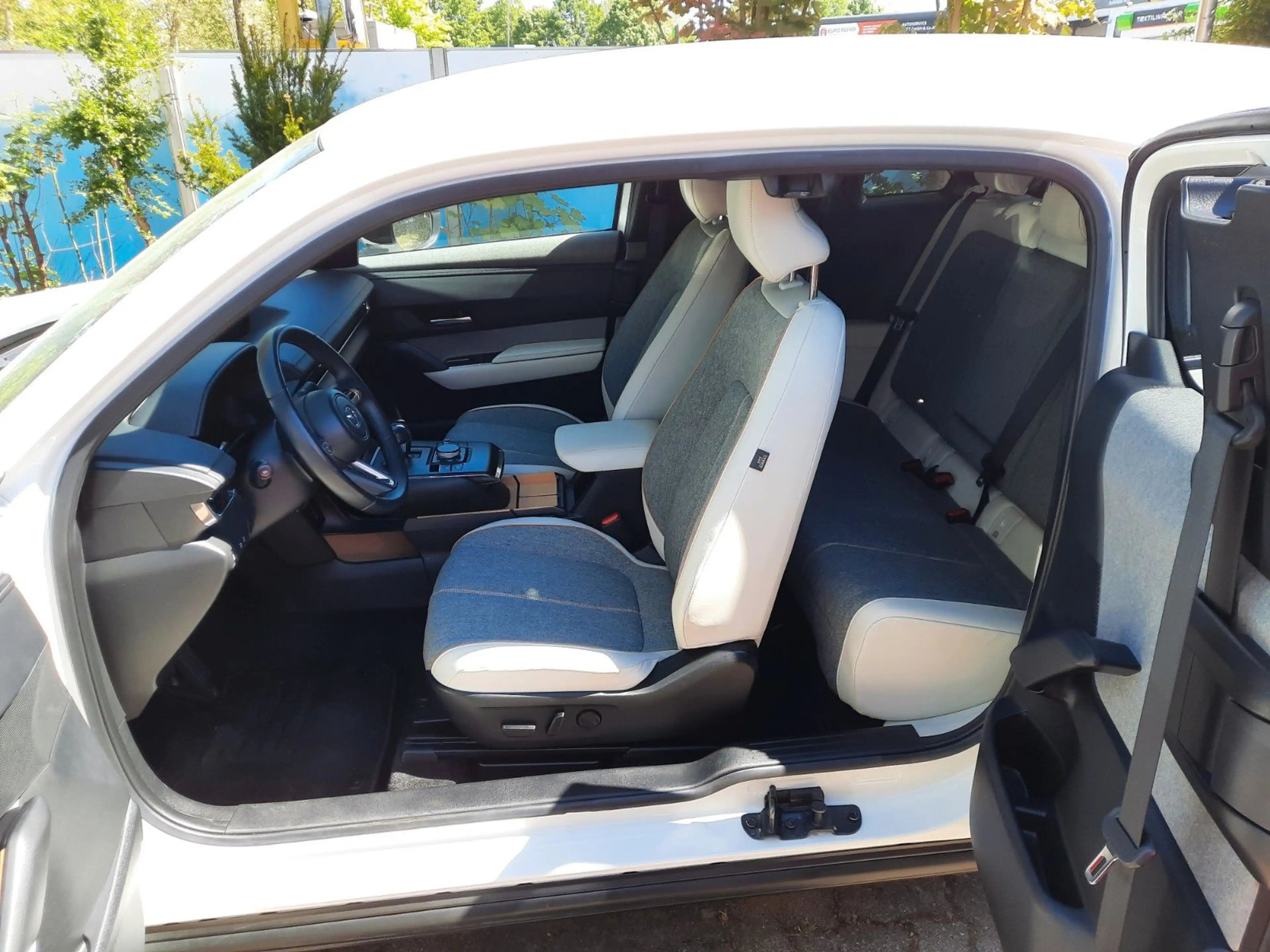Mazda MX-30 Mazda MX-30 2022 L e-SKYACTIV EV AD'VANTAGE MC — photo 6
