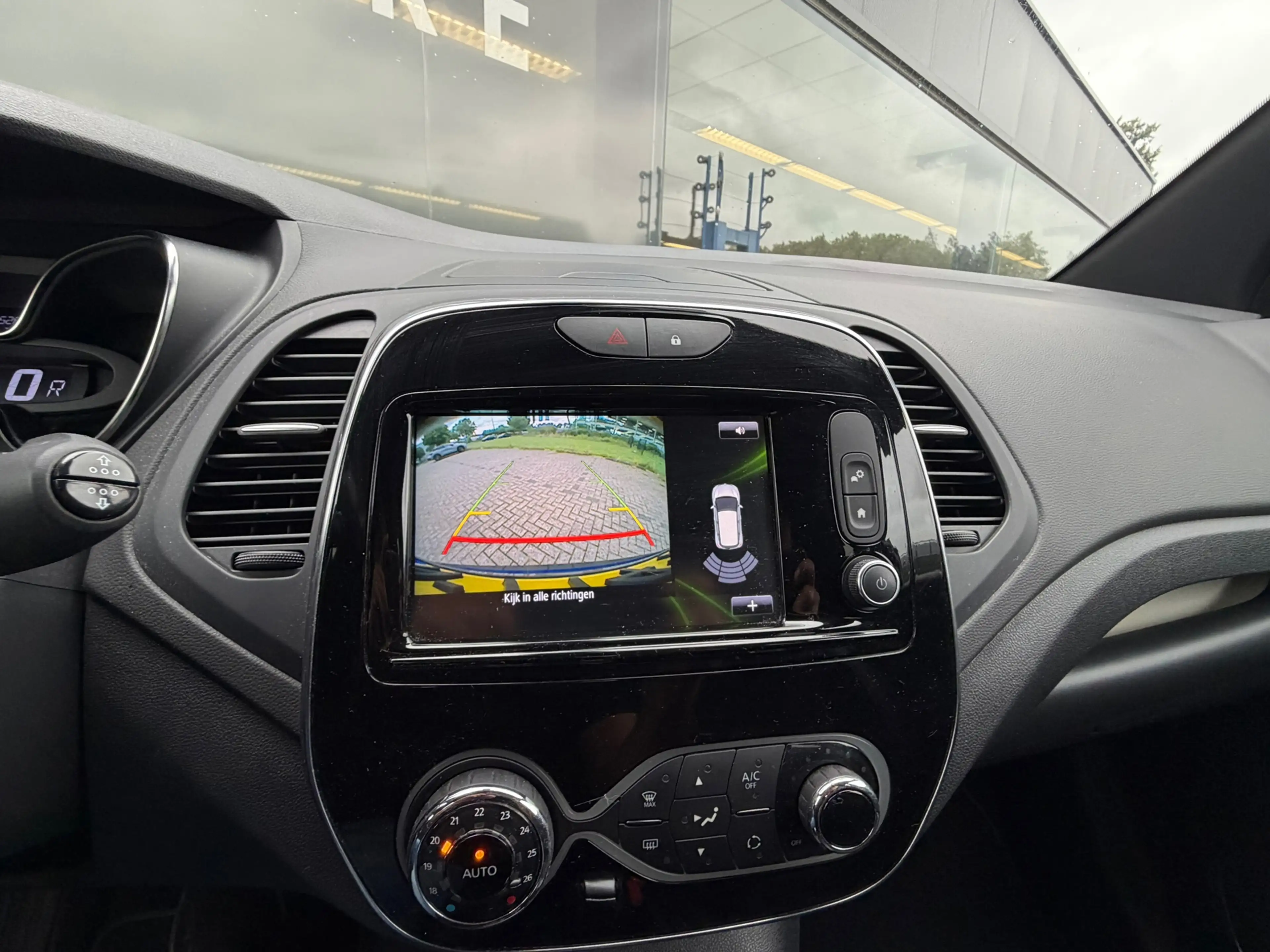 Renault Captur 1.3 TCe Version S Automaat/Cruise/LED/Navigat — photo 20