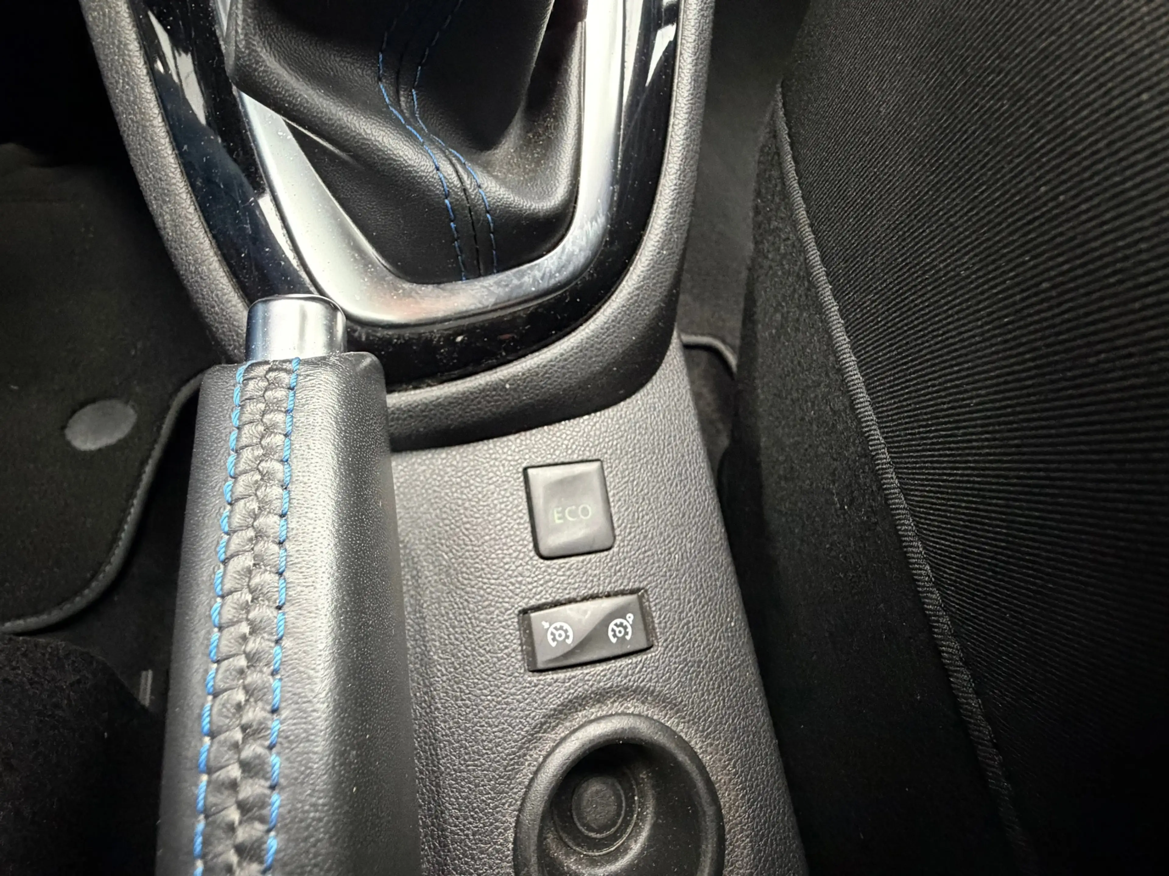 Renault Captur 1.3 TCe Version S Automaat/Cruise/LED/Navigat — photo 15