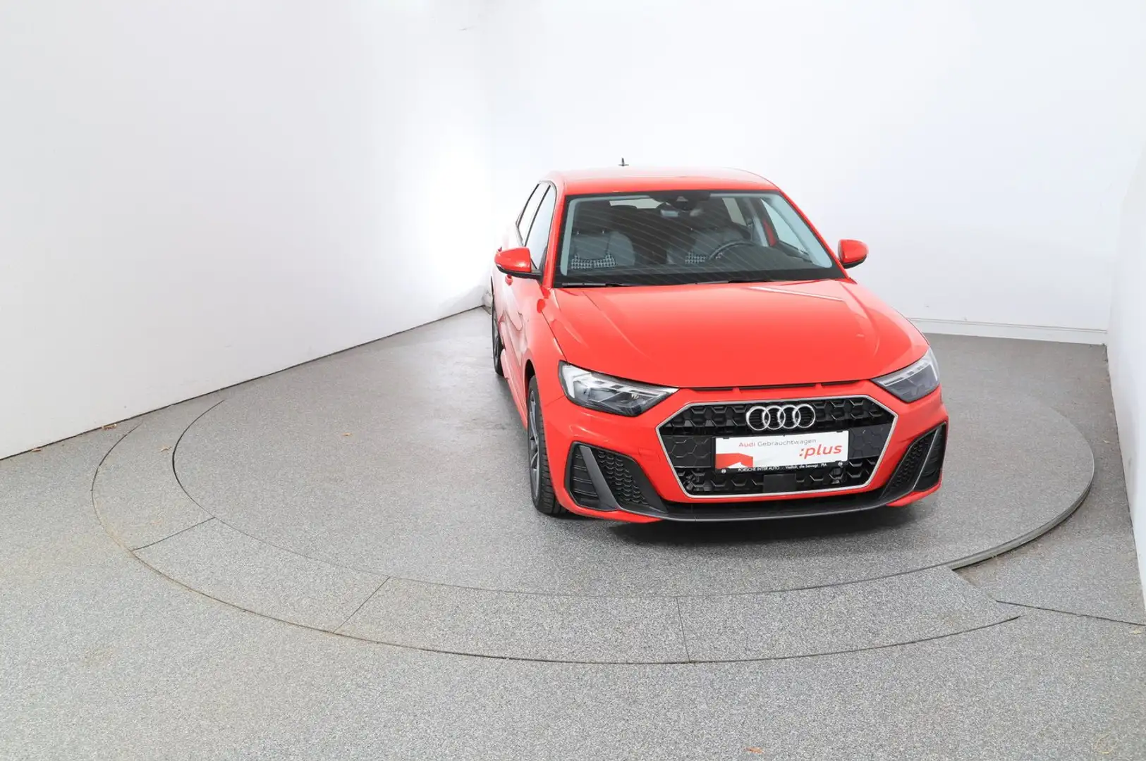 Audi A1 25 TFSI S line exterieur Rot - 2