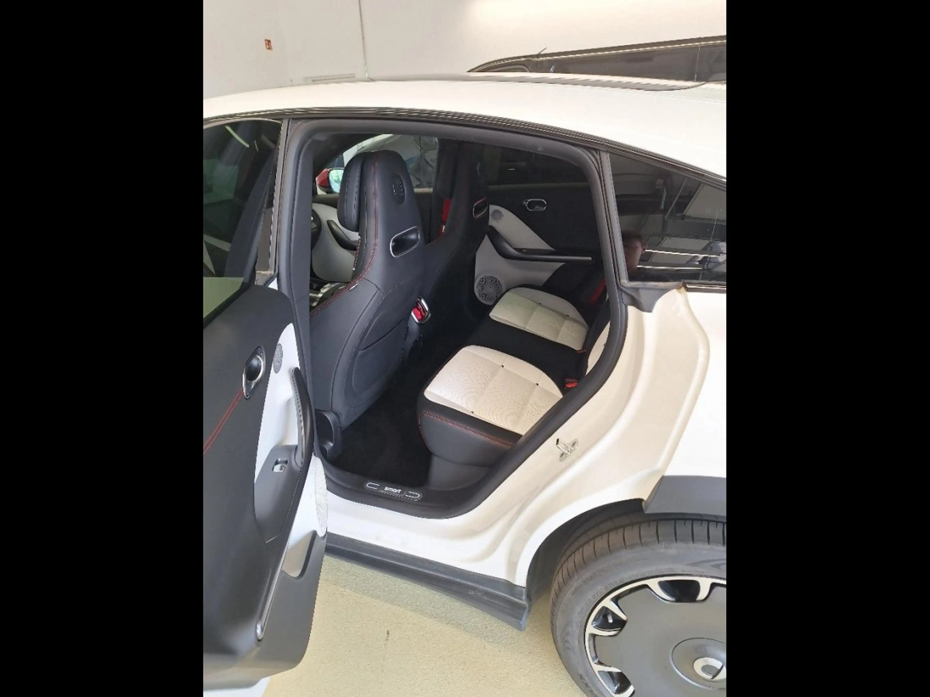 smart #3 BEV 66KWH 25TH ANNIVERSARY EDITION AUTO — photo 3